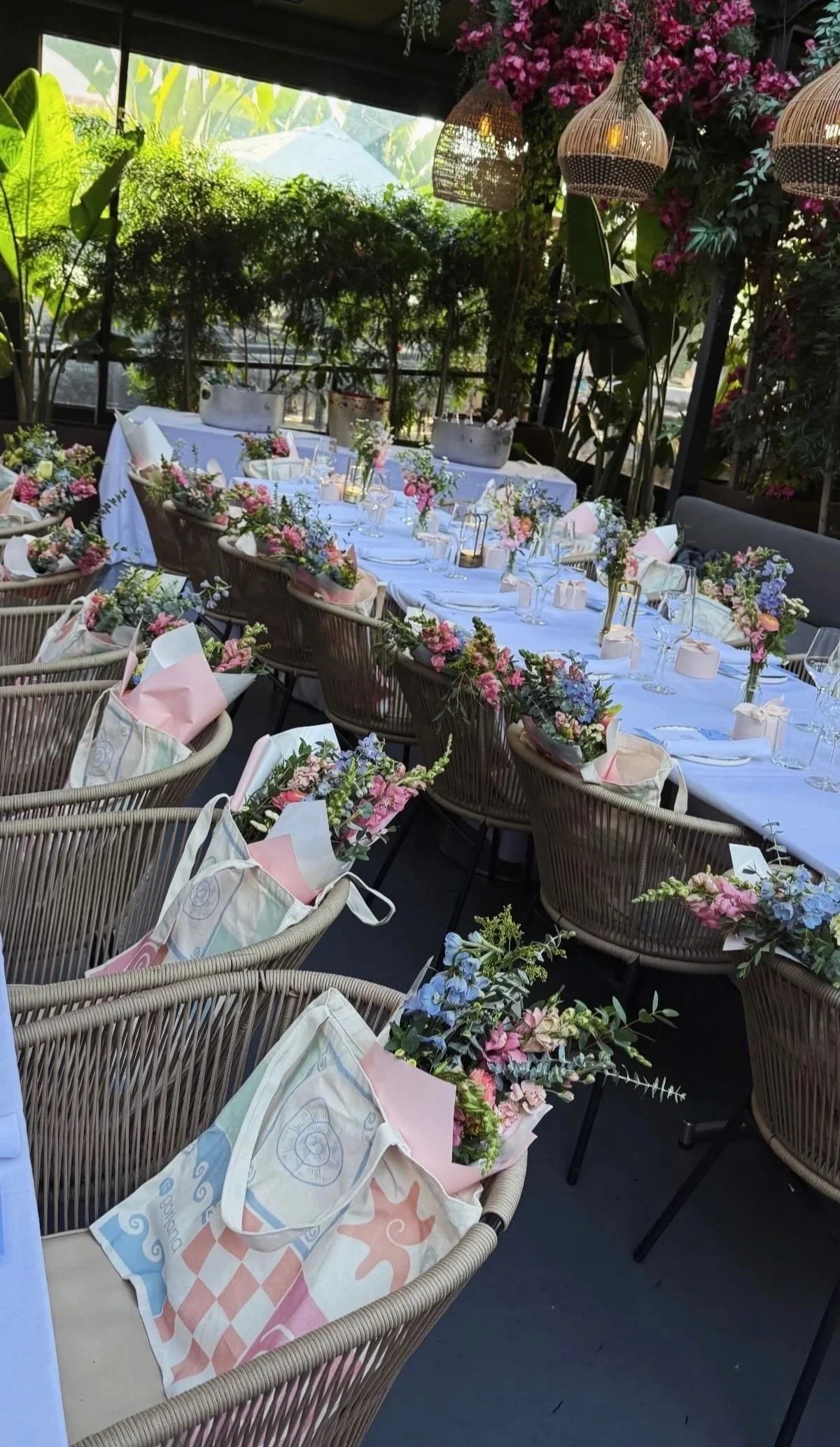 Host unforgettable bridal showers, baby showers, and private celebrations at Paloma Venice with elegant décor, floral details, chef-driven cuisine, and personalized service.
