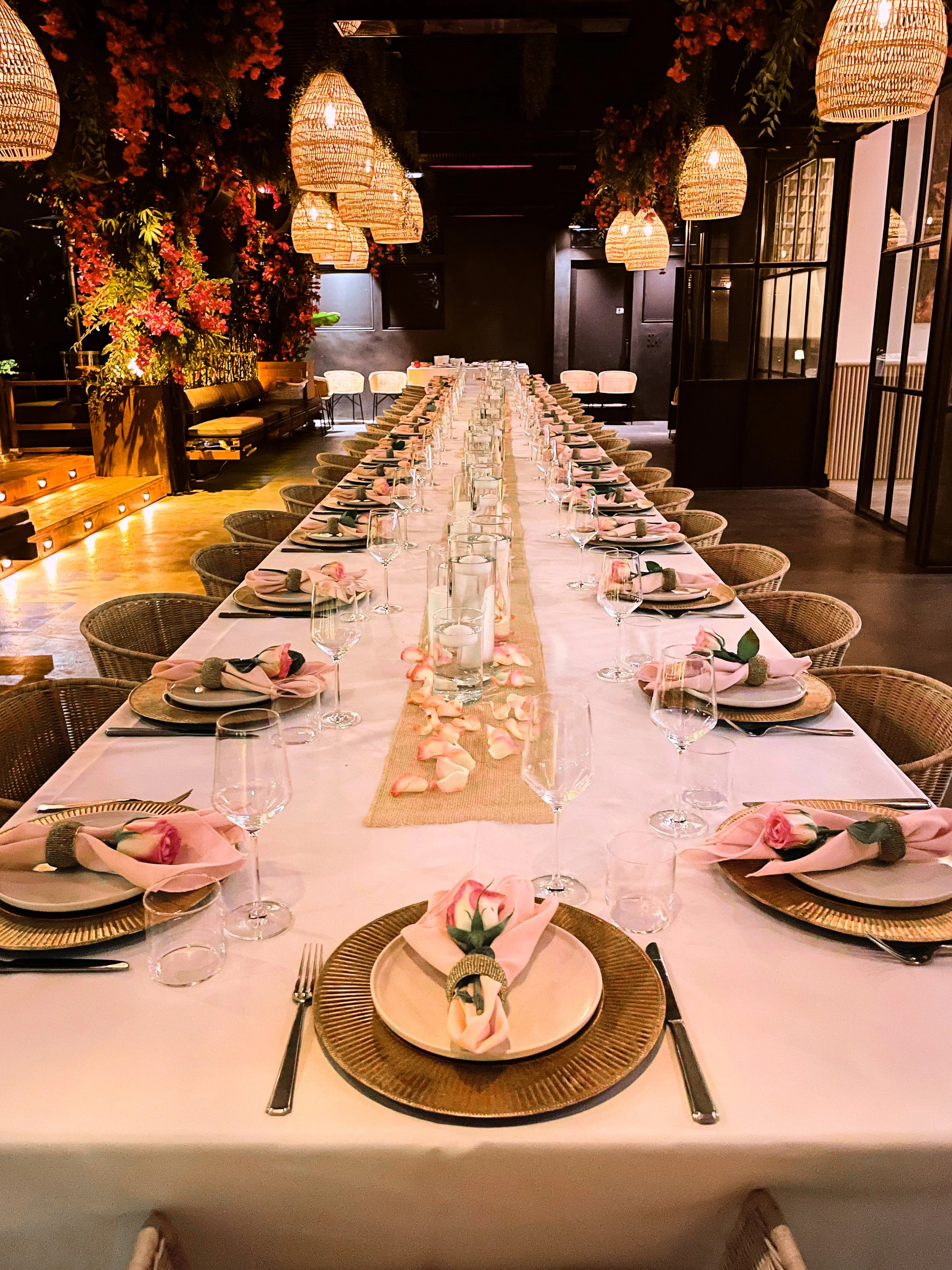 Host unforgettable weddings, corporate dinners, and holiday parties at Paloma Venice with elegant tablescapes, chef-driven cuisine, and exceptional event planning.