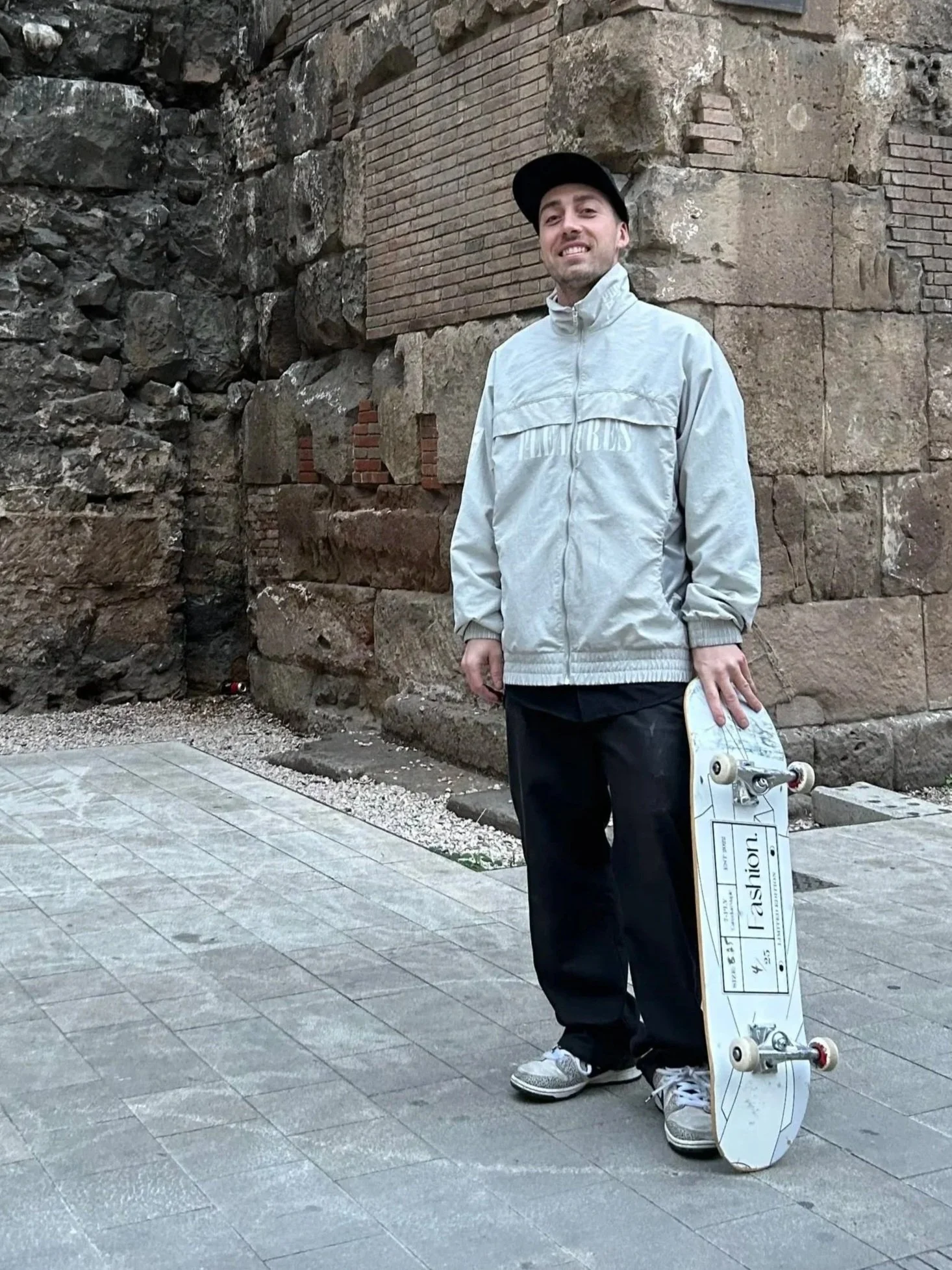 skateboard coach trint thomas from canada skateboard and right to skate teaches skateboarding in saskatoon