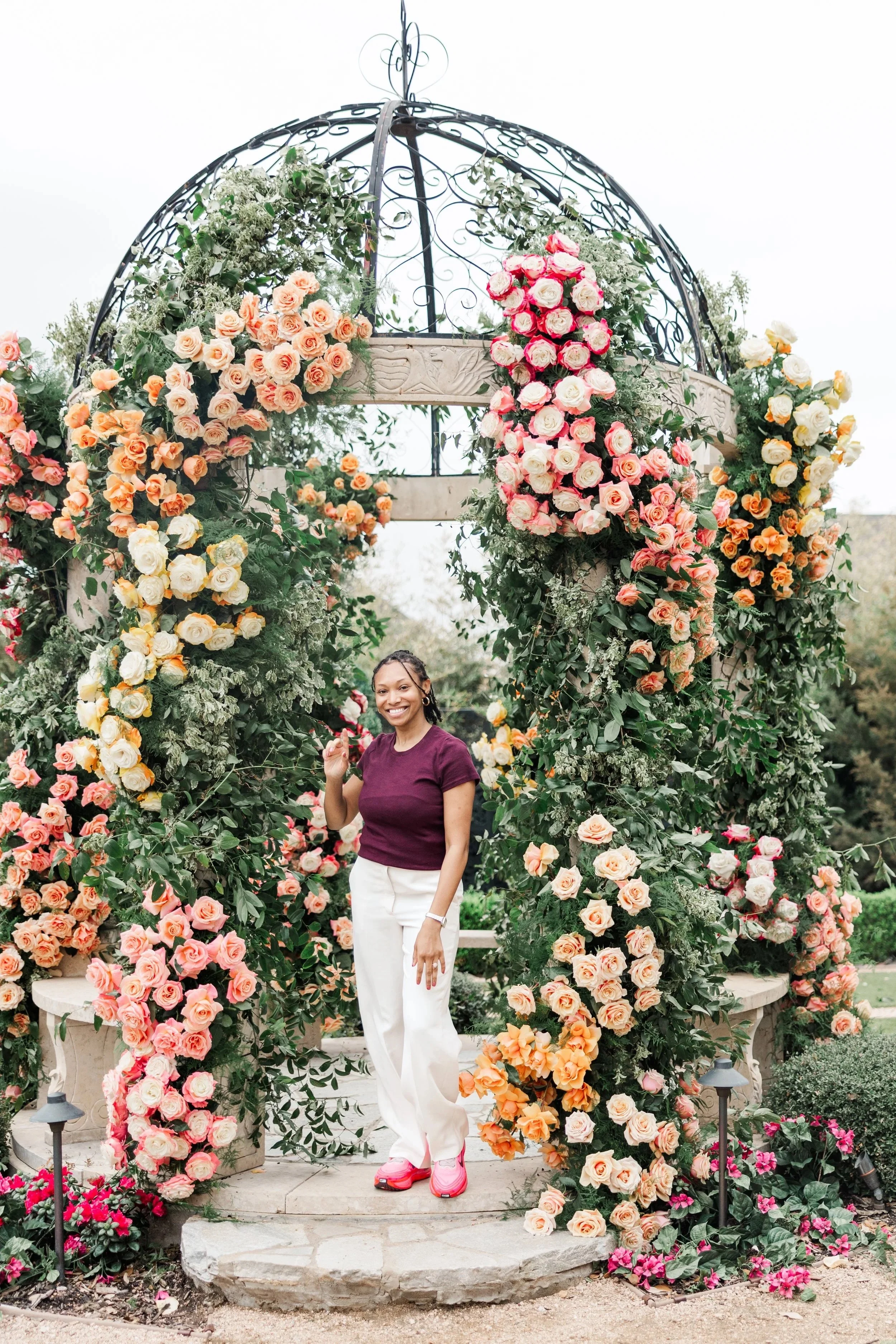 Captured by Elissa Pace Photo Floral installation Knotting Hill Place Gazebo