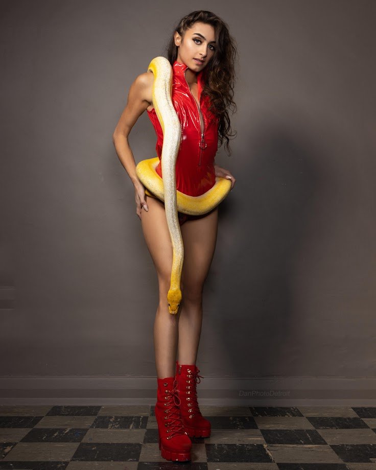 @Dan Photo Detroit and @gypsy_xotic / Detroit