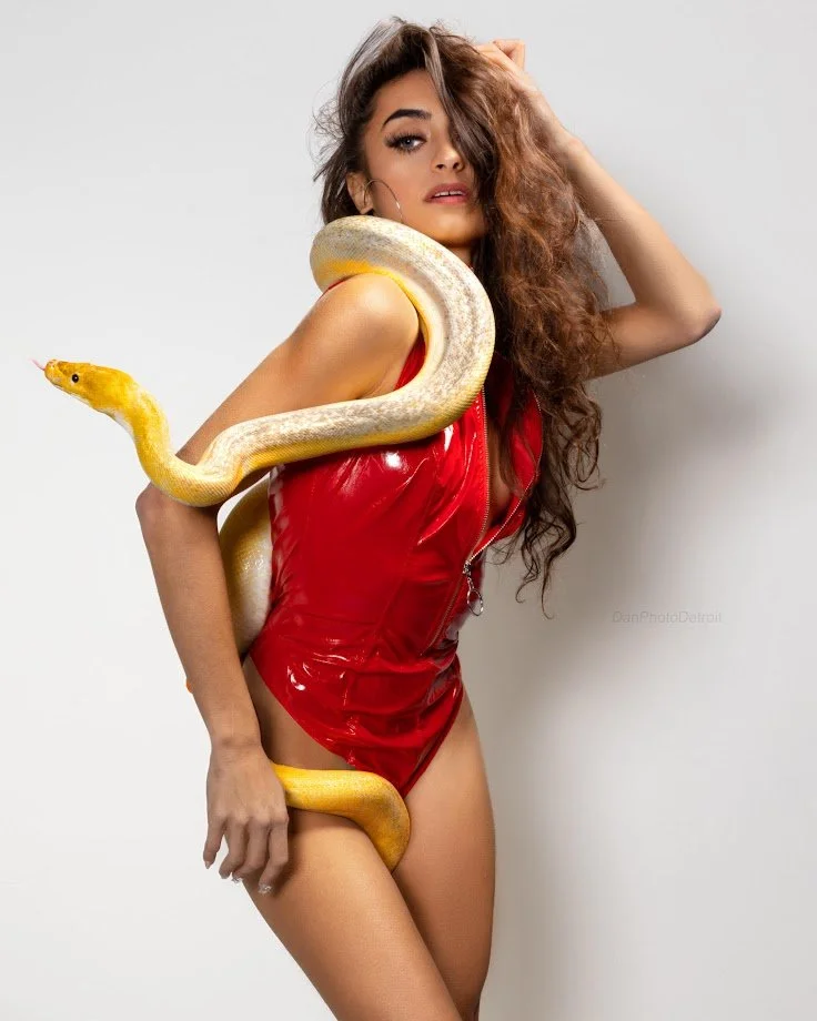 @Dan Photo Detroit and @gypsy_xotic / Detroit