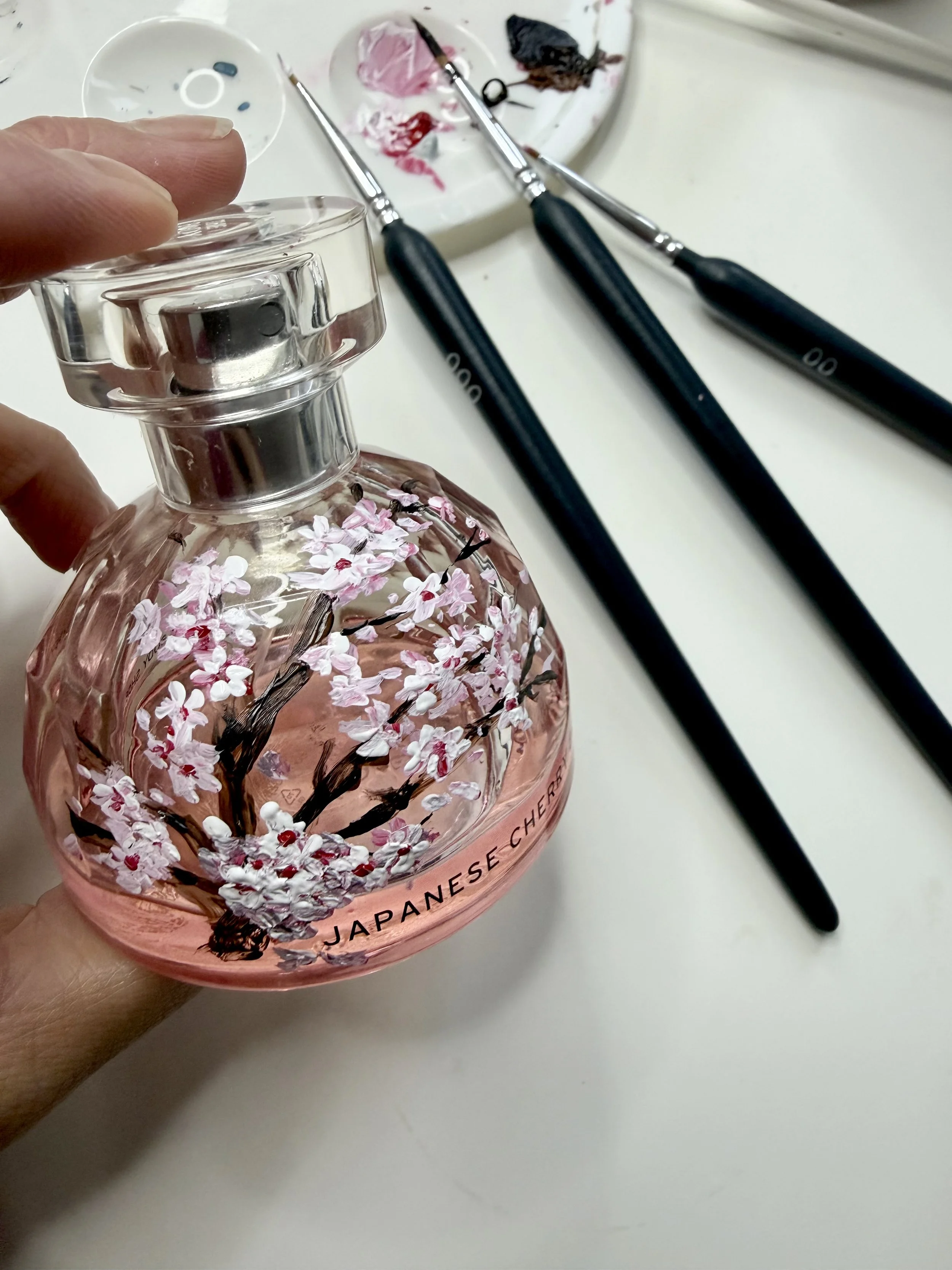 on the day wedding stationery Dublin Ireland UK EU worldwide calligrapher, engraver painter, brand activation PR launch event personalisation business networking live event artistry weddings luxury experiential marketing PR agencies brand ambassador 