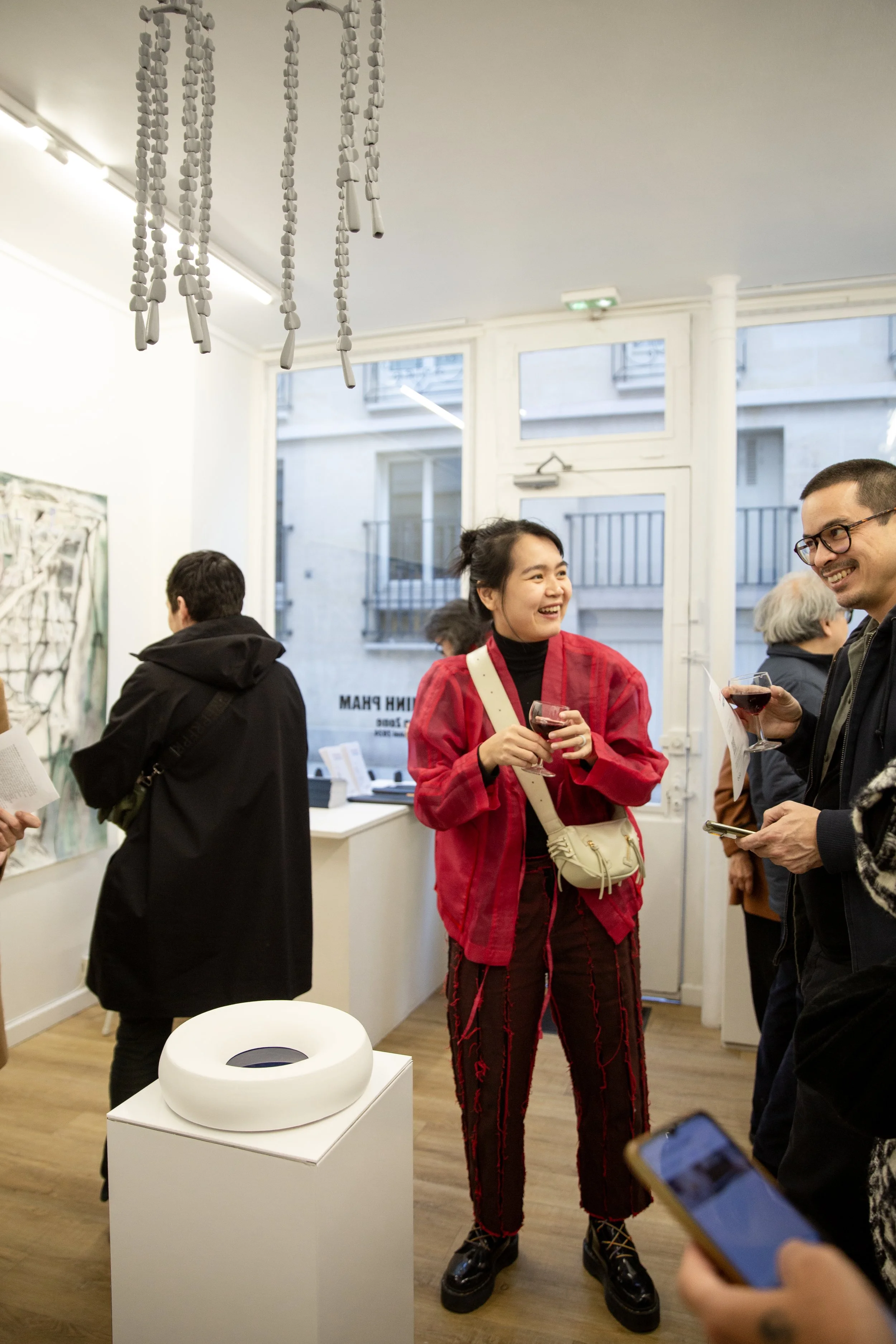 Hà Ninh Pham, Fugitive Zone, Galerie BAQ - Paris, 2024_photo Qiaochu Li.jpg