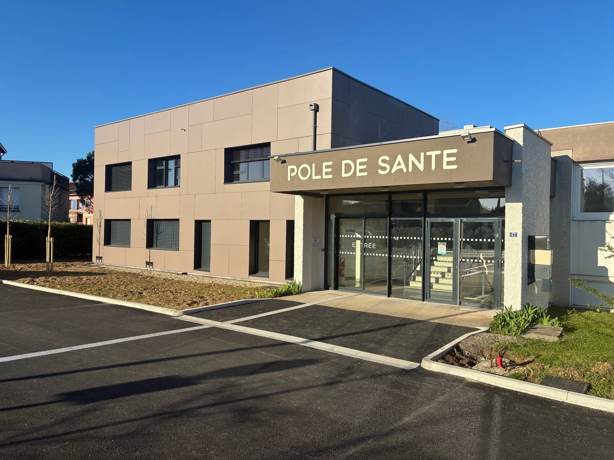 Extension et réhabilitation de la maison médicale - Ville de Ternay (69)