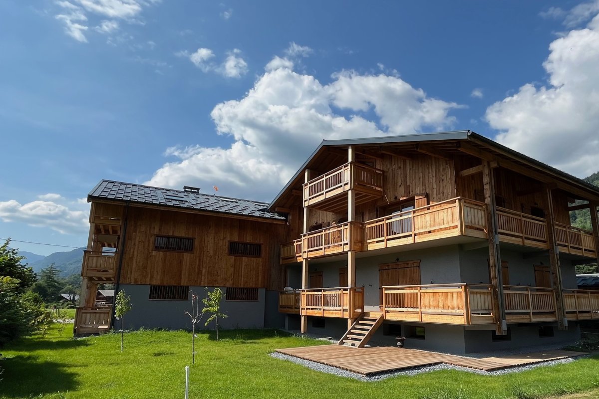 Extension et réhabilitation d'un chalet de 6 logements - Samoëns (73)