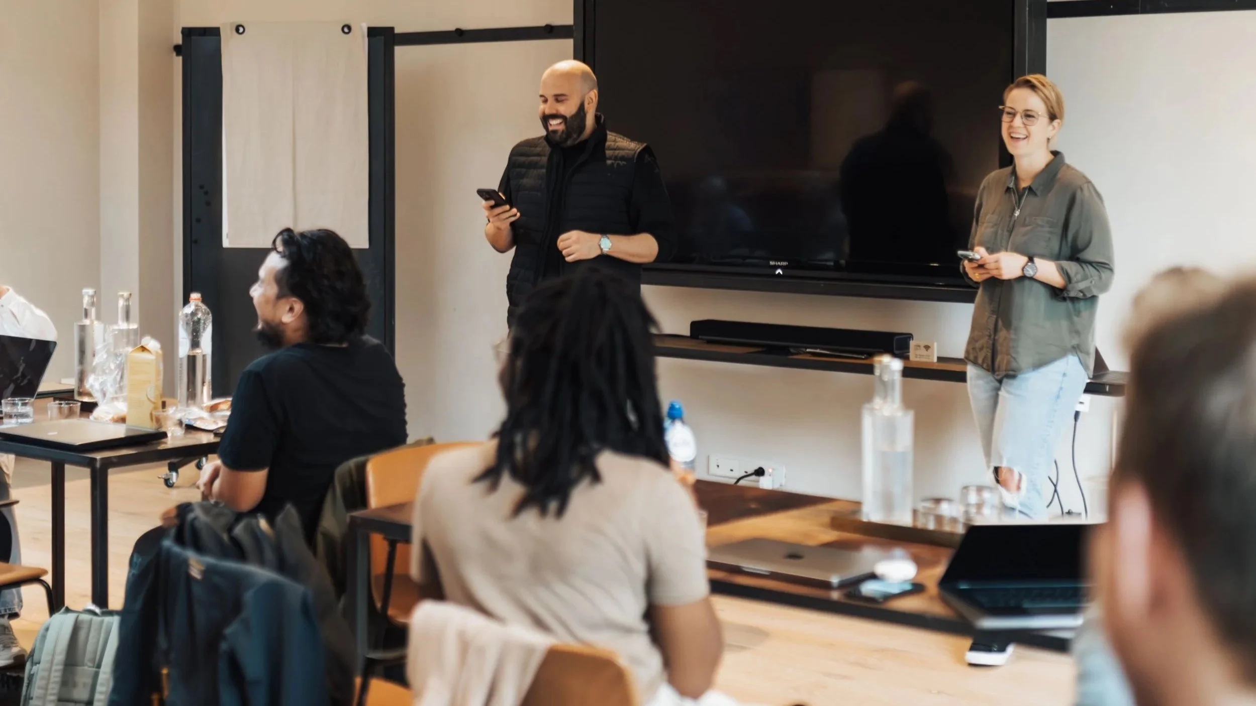 Teambuilding vs. Teamentwicklung: Was braucht Ihr Team wirklich?
