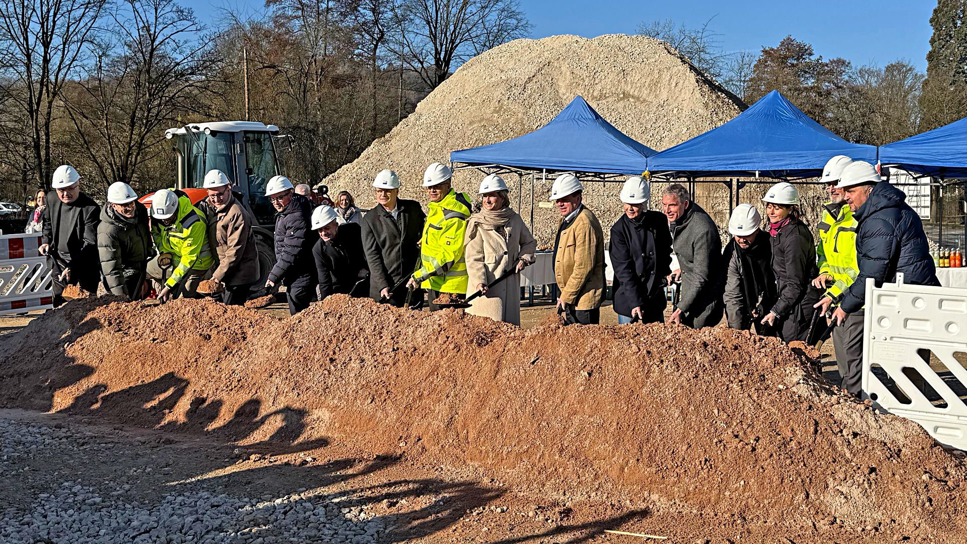 Startschuss für unser neues Bildungszentrum: Offizieller Spatenstich