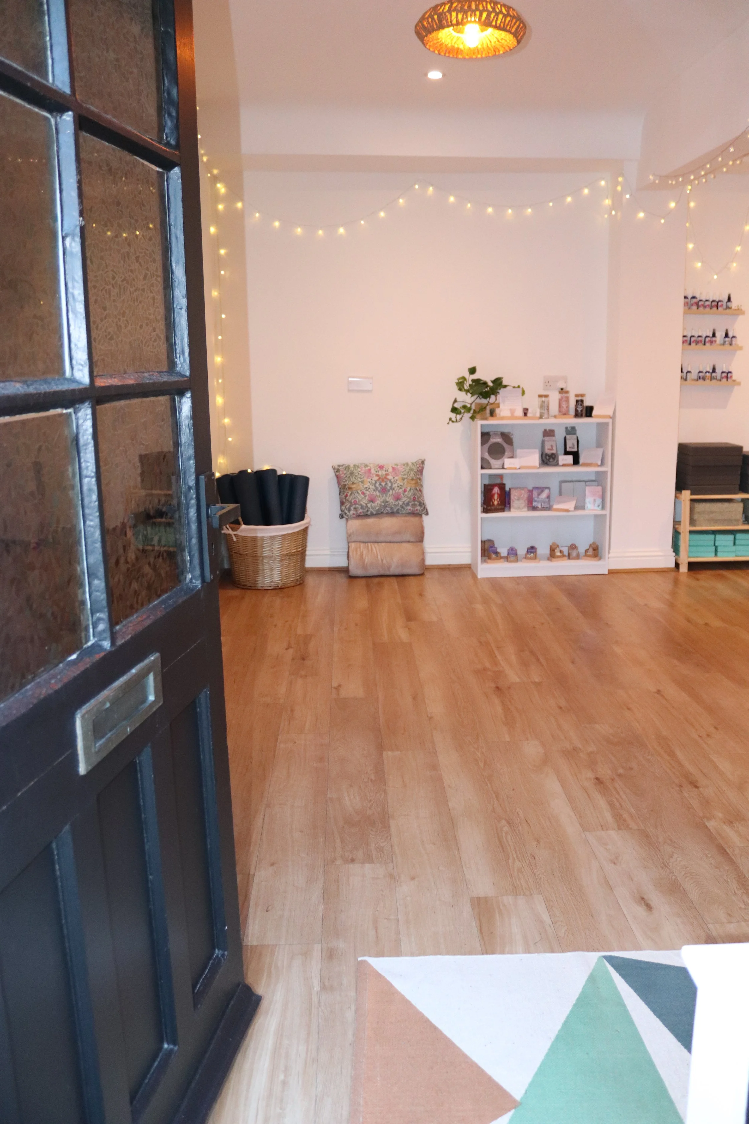 8 cross keys mews, lianne marie yoga studio