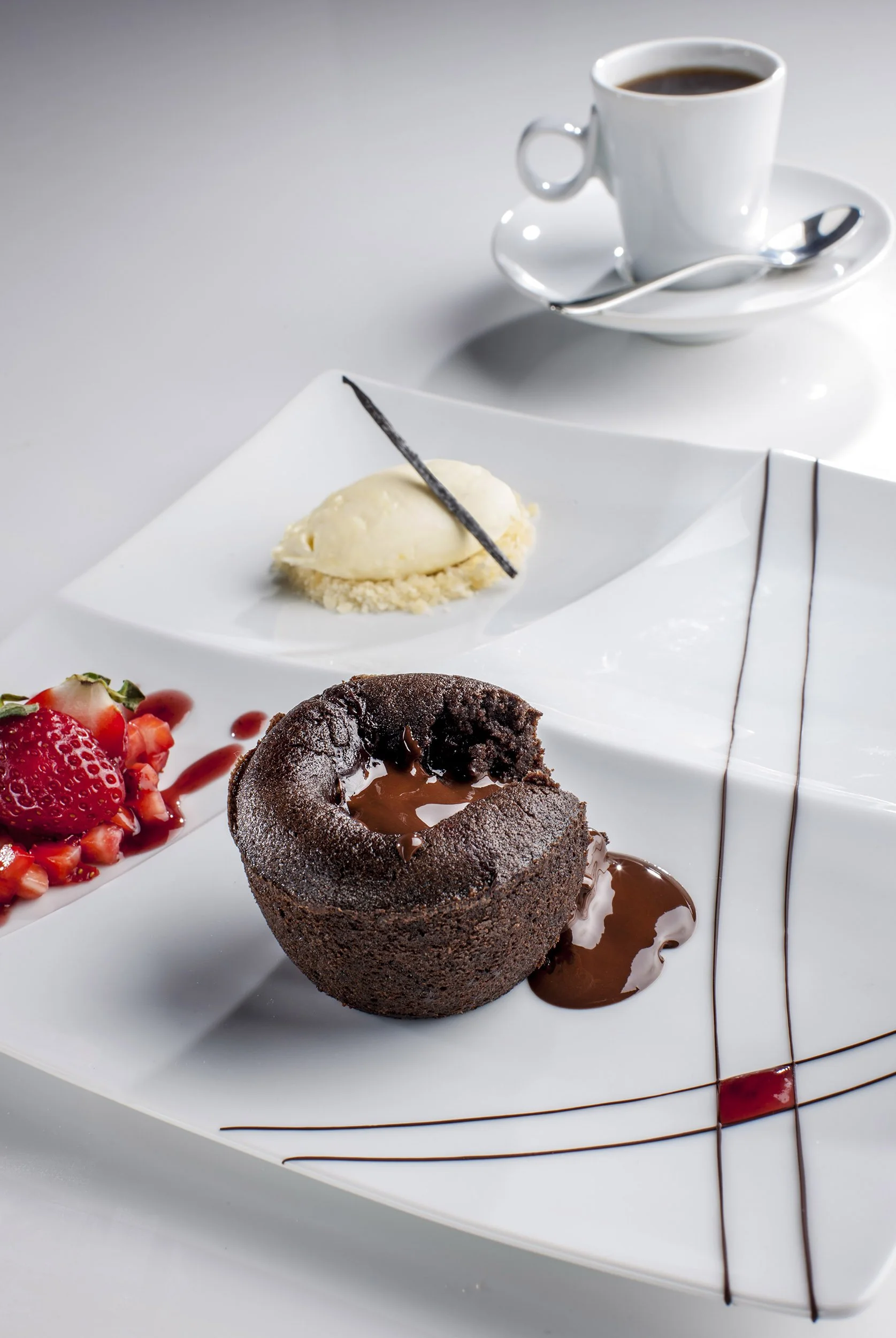 With over 40 years as a food photographer, this photograph shows a delicious chocolate pudding presented on Steelite crockery.