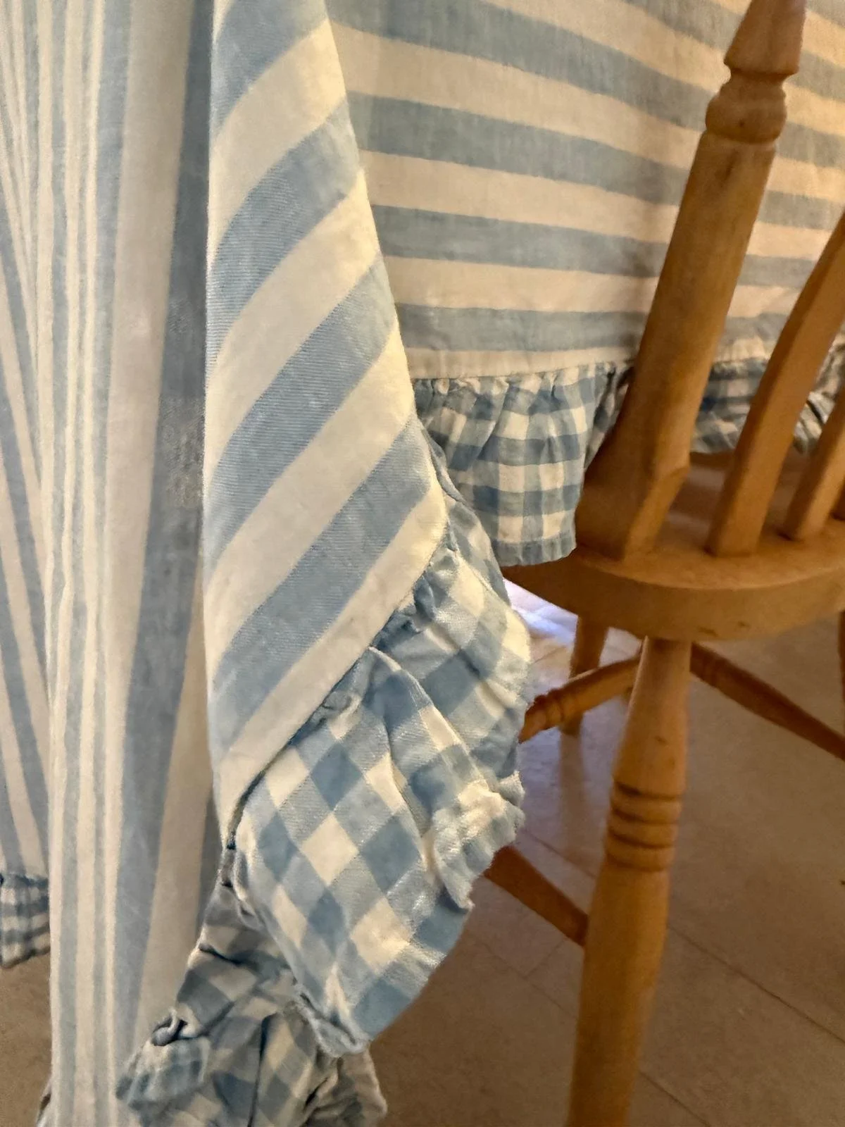 Mantel rayas con volante