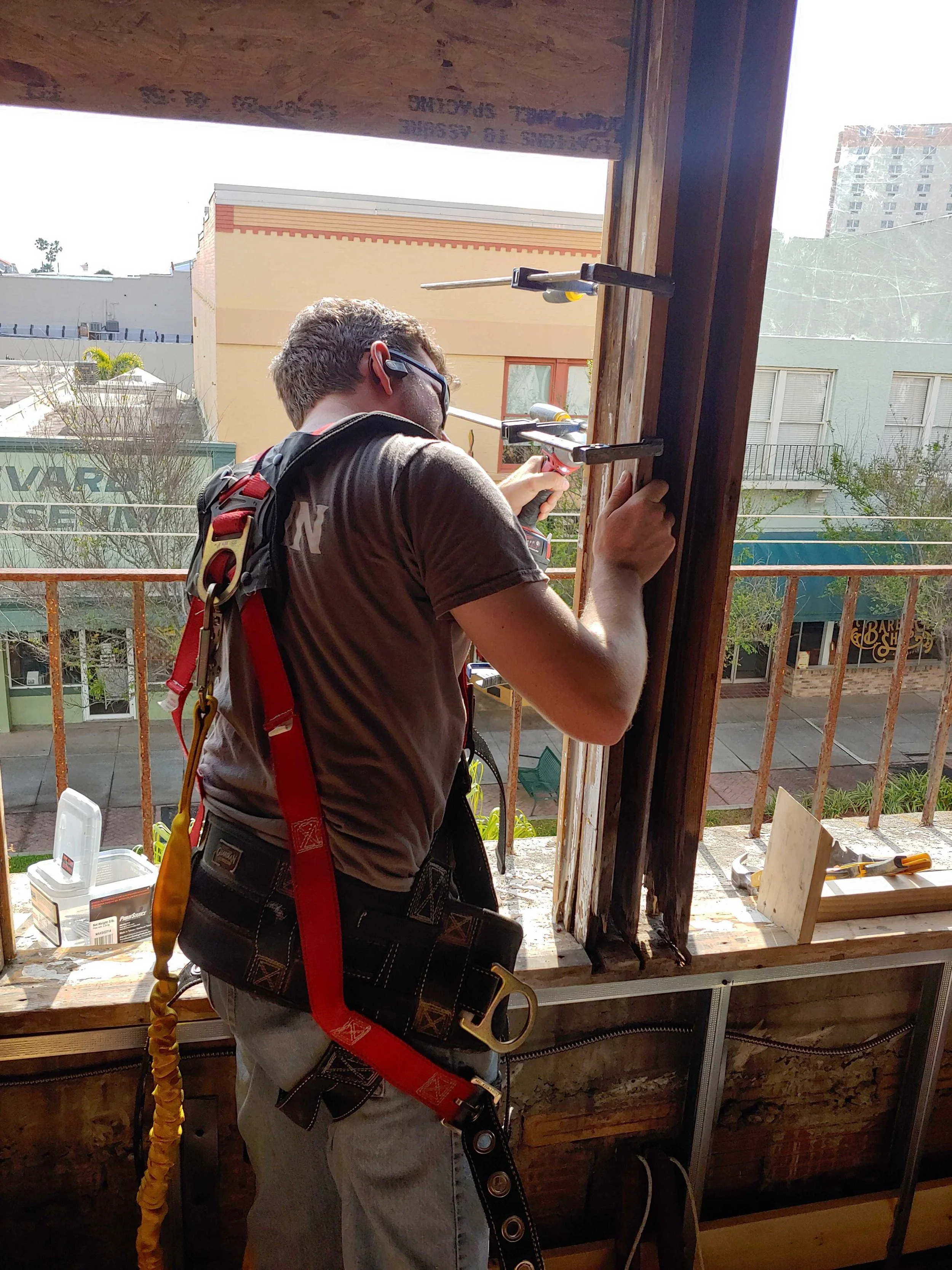 When to Remove and Rebuild a Window Frame