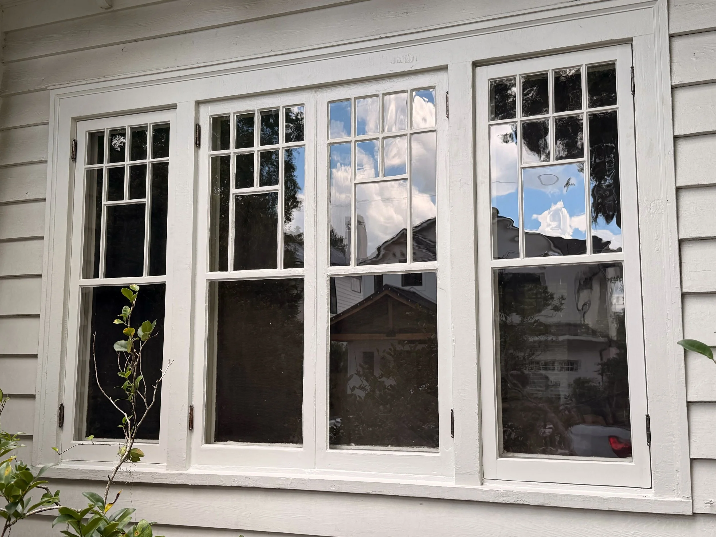 Should You Preserve Old Windows? What Homeowners Should Know Before Replacing Them