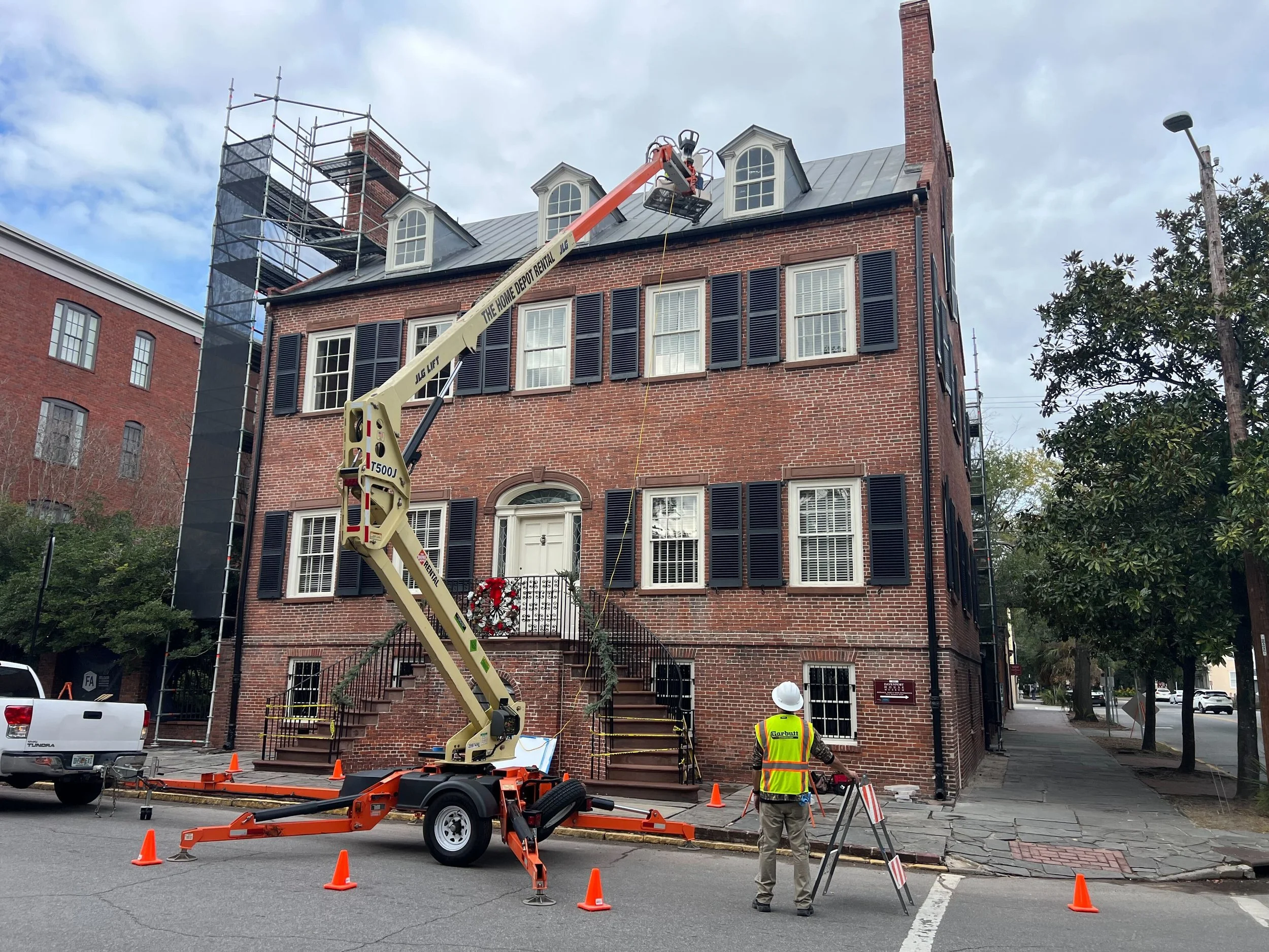 The Davenport House Museum with lift to access attic historic windows