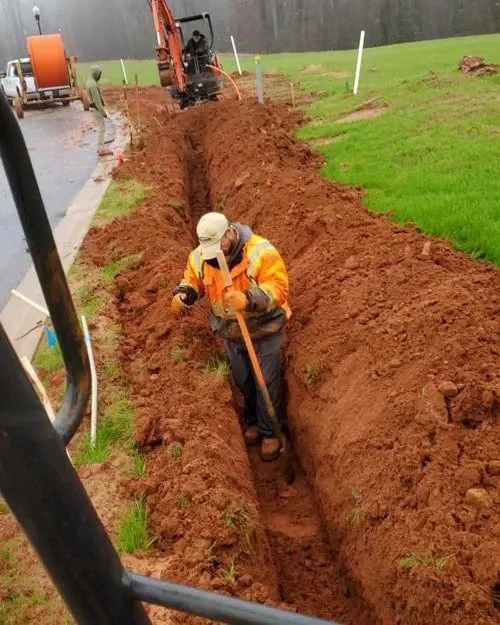 UCC-Ditch-diggin-1920w (1).jpg