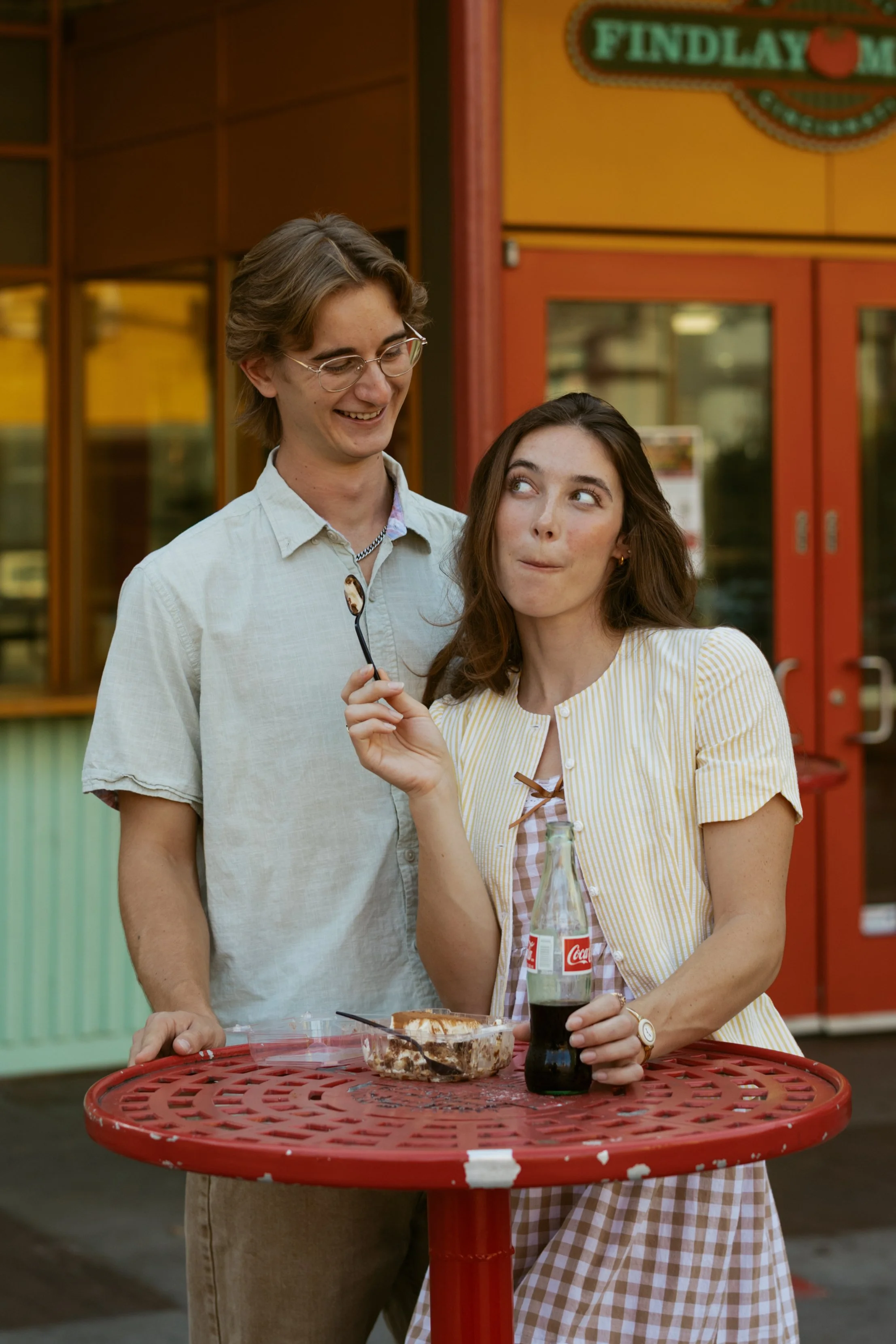 Findley-Market-couple-photos-32.jpg