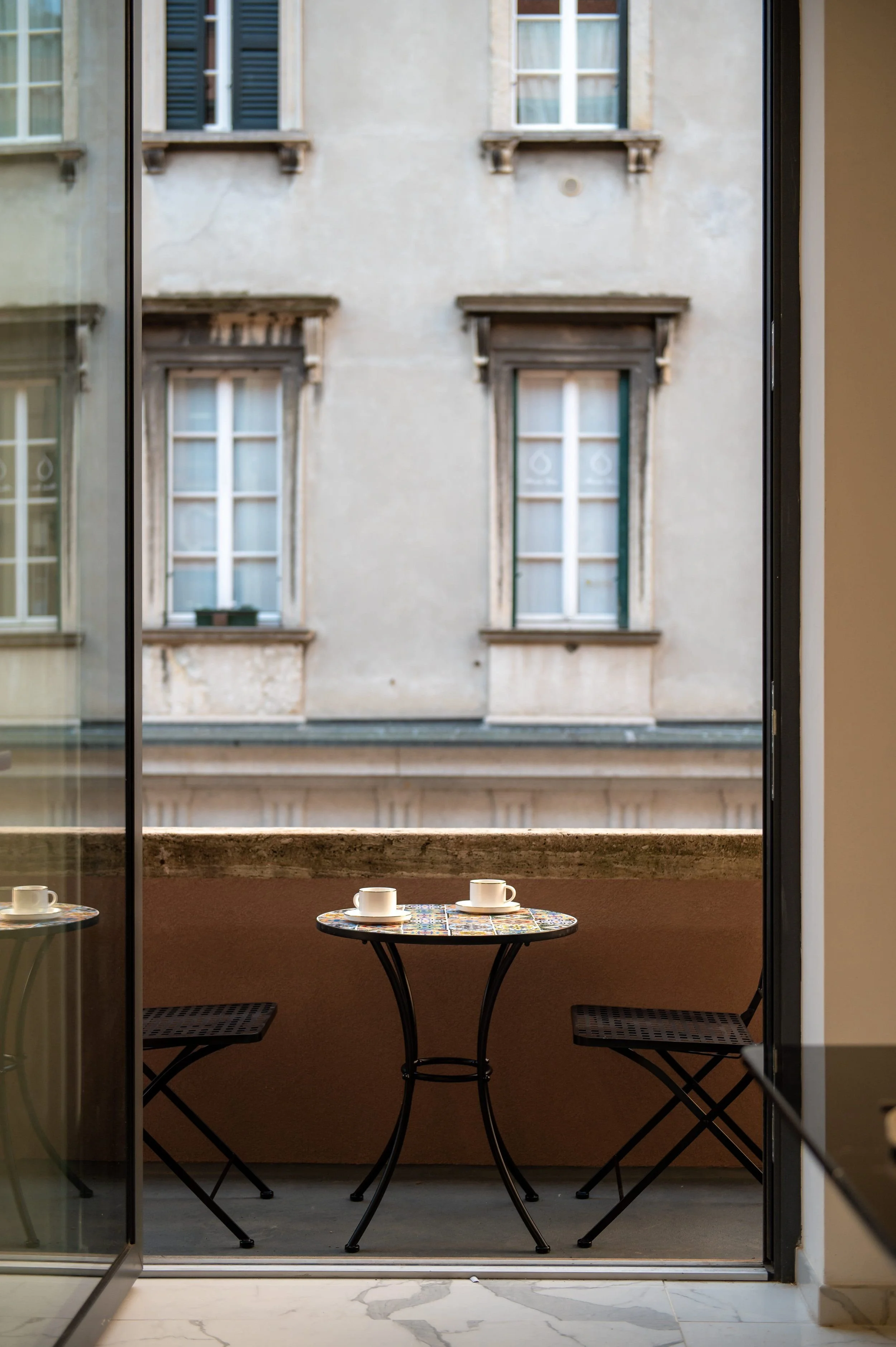 Balcony 02.jpg