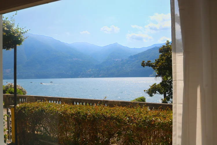 Panoramic lake views