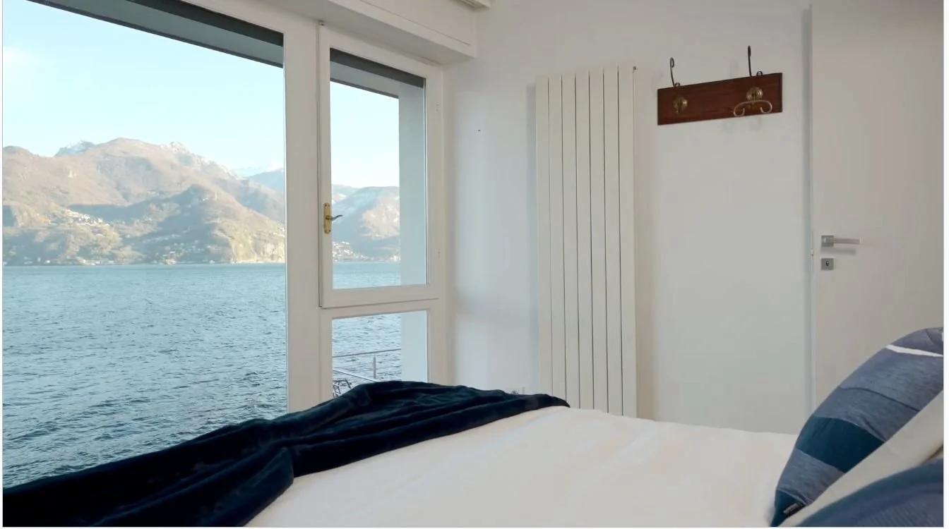 Bedroom 1 01.jpg