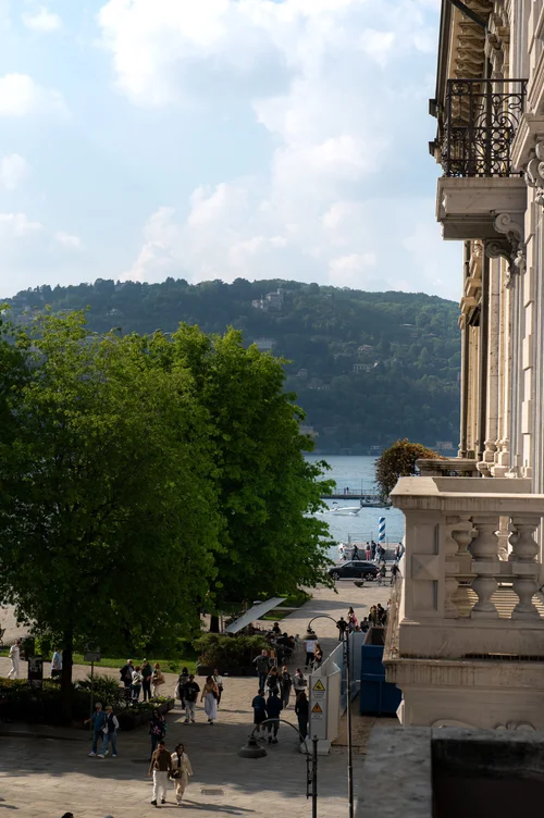 The building & views