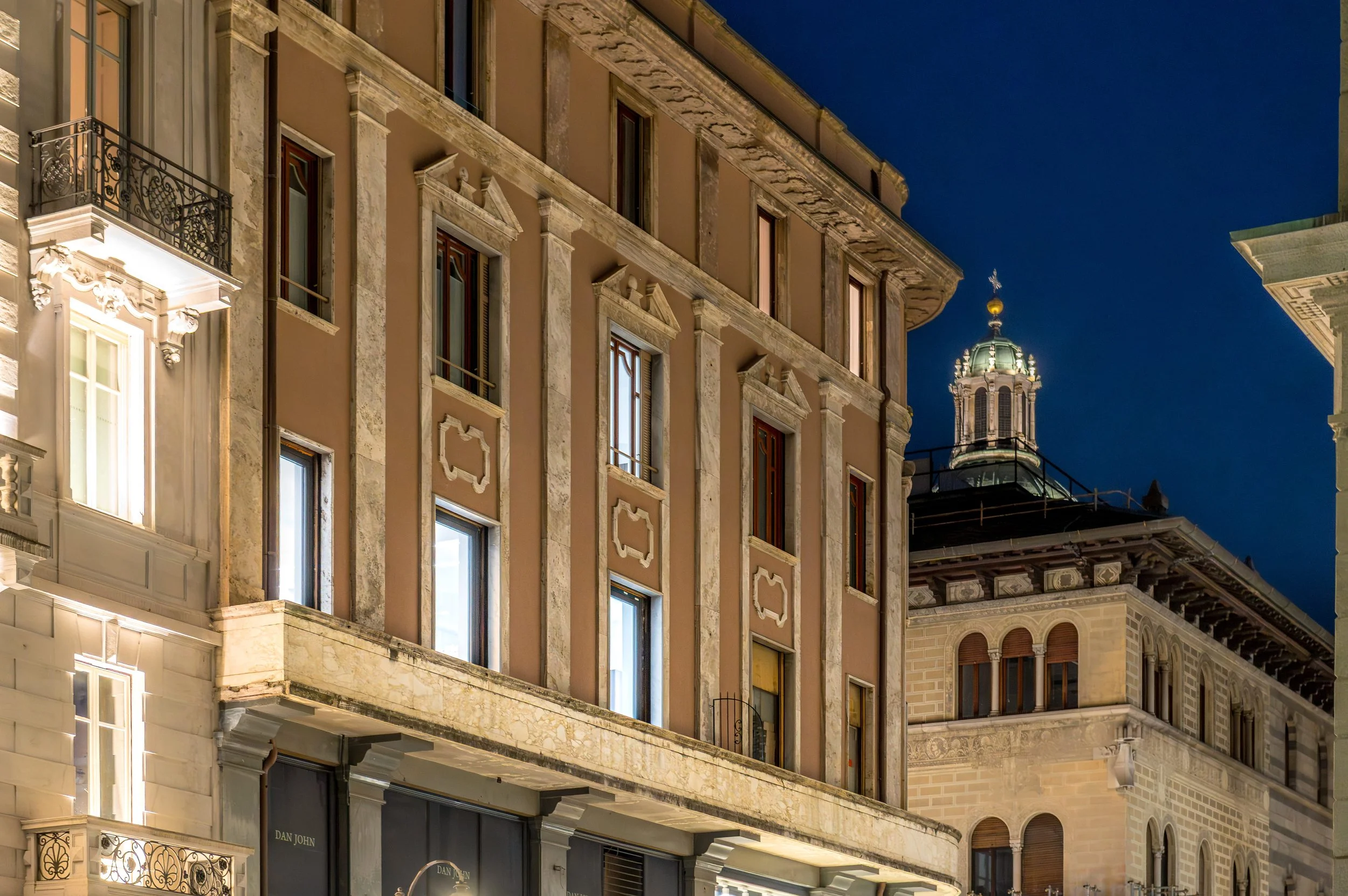260420_Piazza Grimoldi, Como_290 (1).jpg