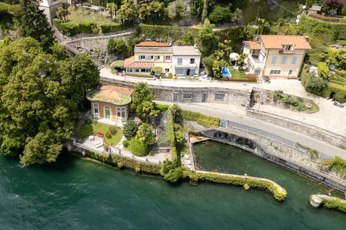 The house & lake