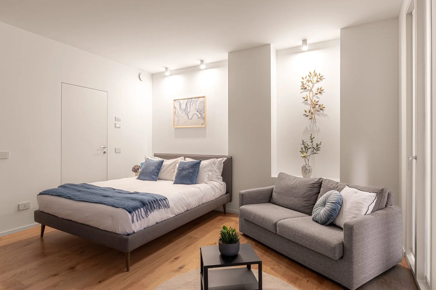 2025-11-27_Via Armando Diaz 87_011-HDR.jpg