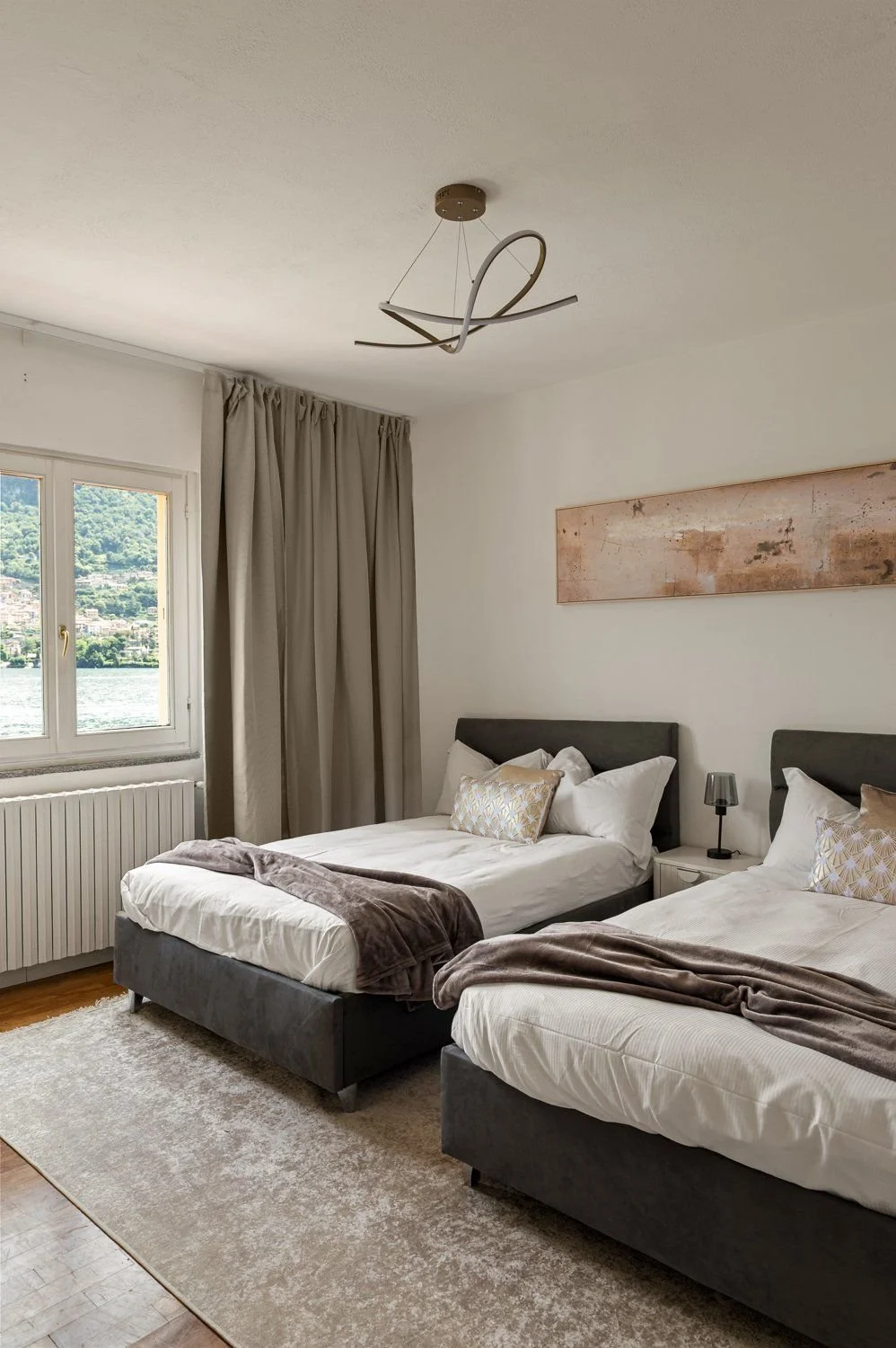Bedroom 2 01.jpg