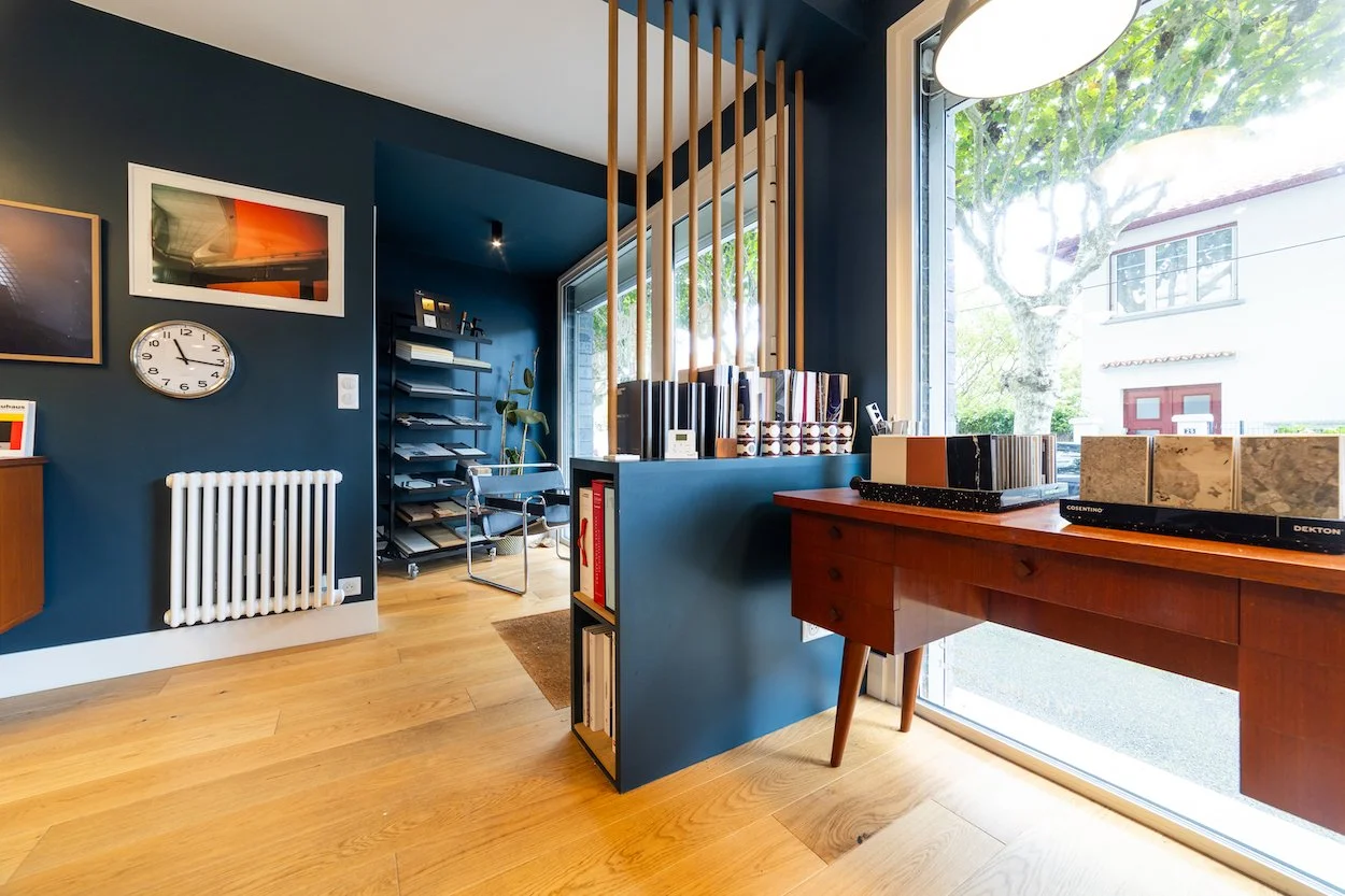 Transformation d’un magasin avec studio en attenant en agence d’architecture – surface de 50 m² – 2023