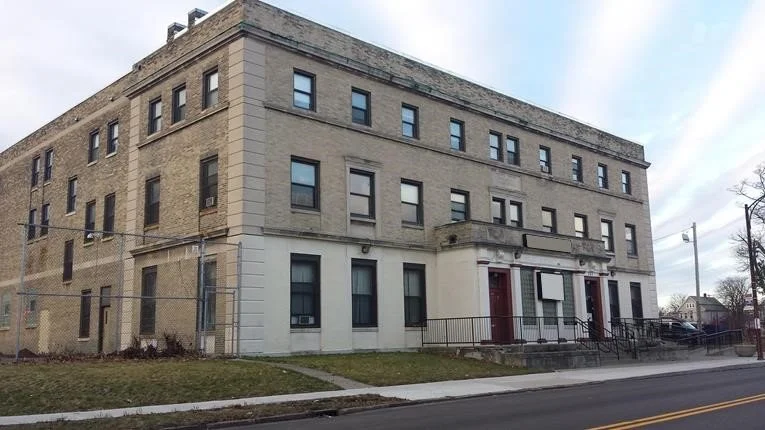347 E Ferry House.jpg