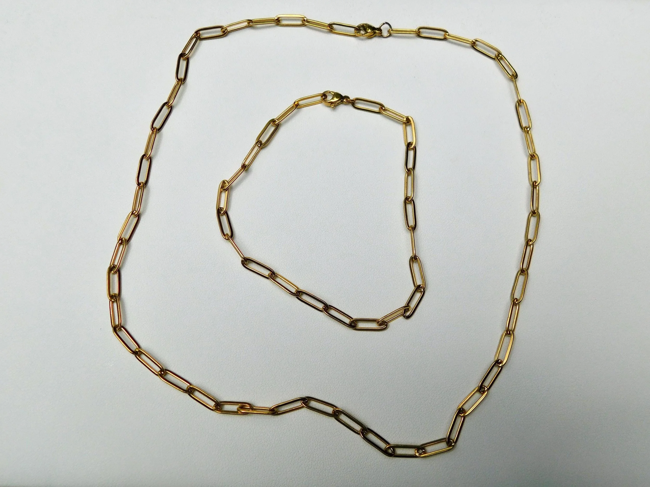 https://i.etsystatic.com/36768662/r/il/b9d45b/6978958236/il_fullxfull.6978958236_5lsh.jpg