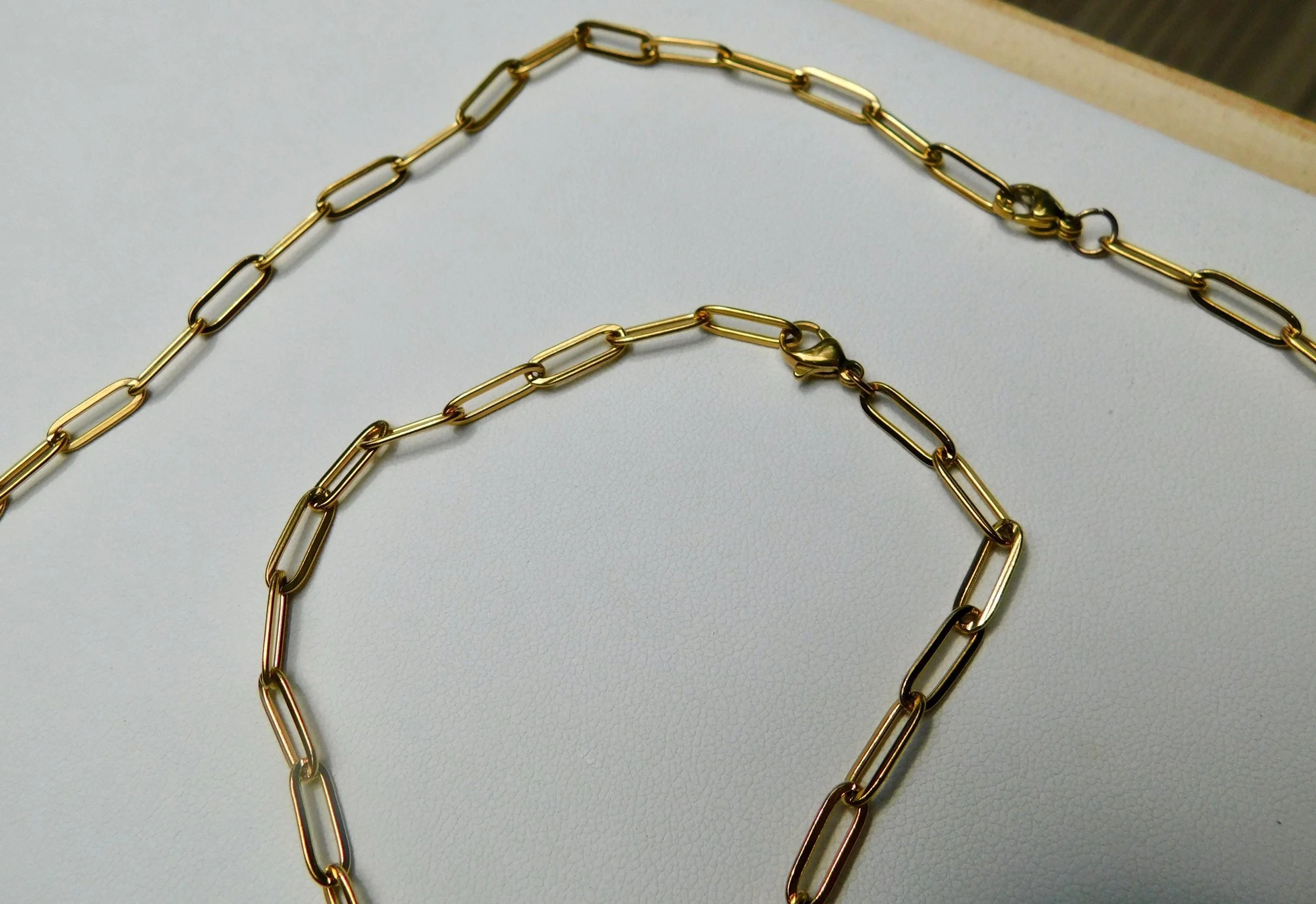 https://i.etsystatic.com/36768662/r/il/41be2c/7026939965/il_fullxfull.7026939965_gt2o.jpg