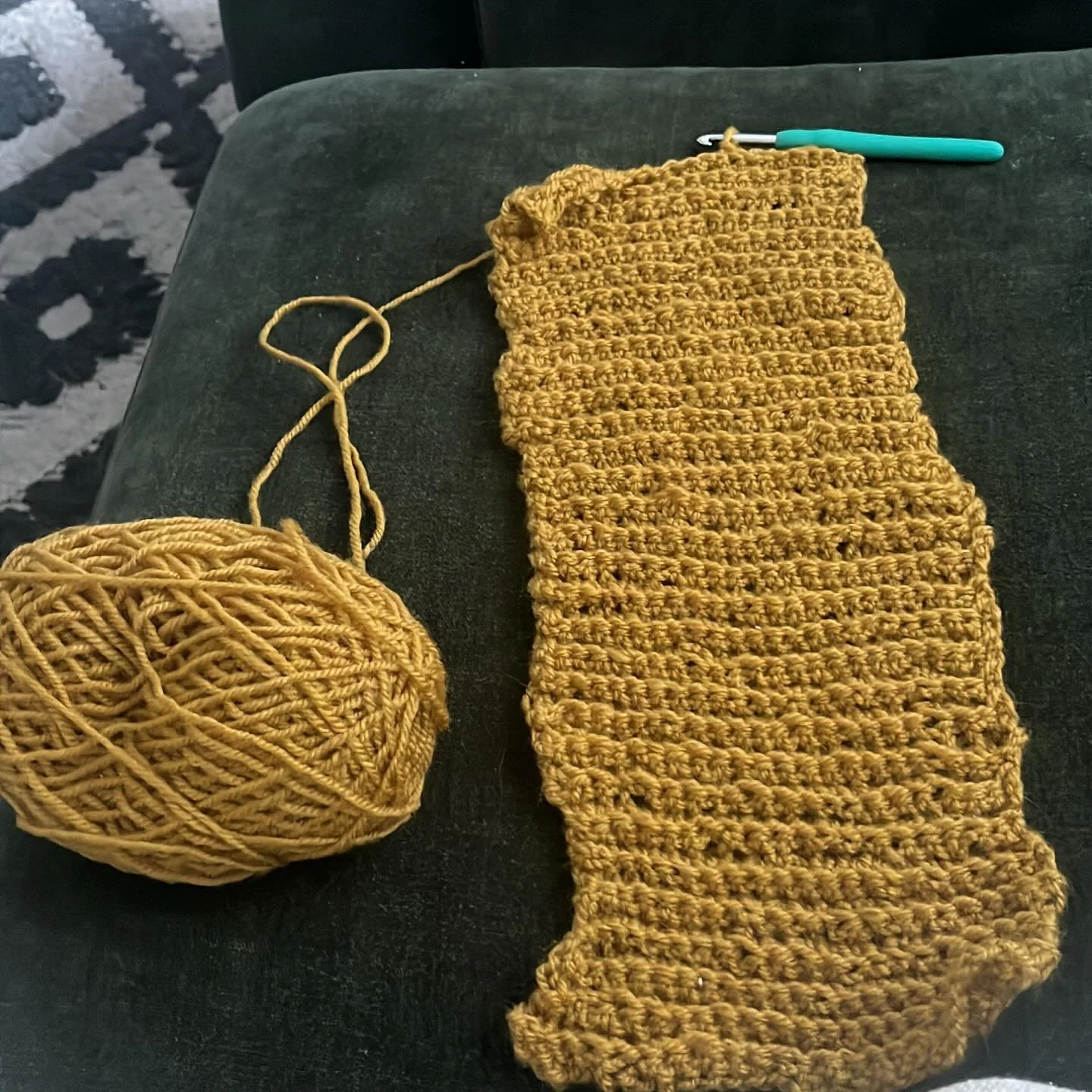 🧶 Picked up crochet again after years away&hellip;
Little me would be proud!
It&rsquo;s slow, calming, and kind of magic ✨

#CrochetComeback #wool #CraftingJoy