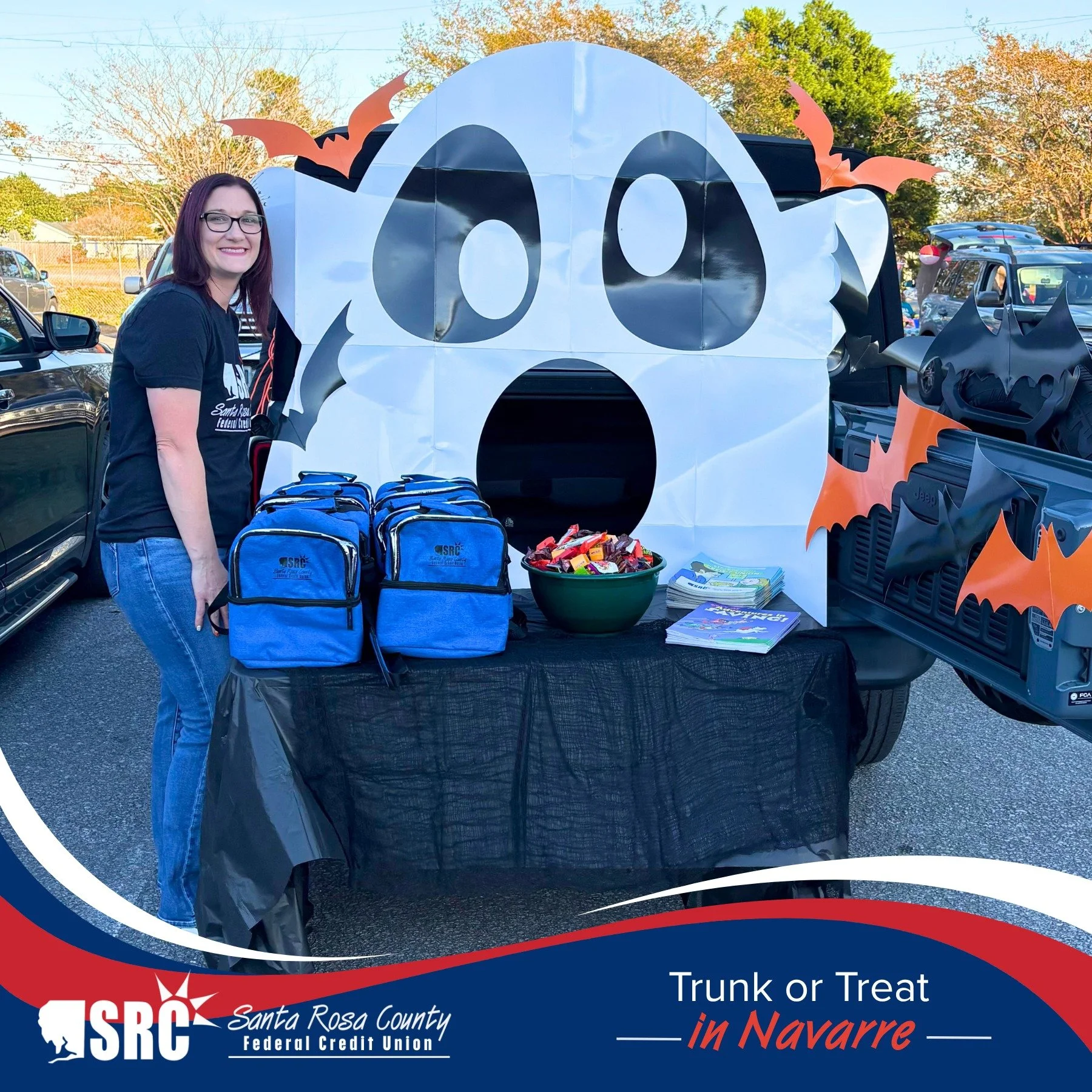 🎃👻 A spooktacular night in Navarre! 🍬🧡

Our SRCFCU Navarre branch team had a BOO-tiful time at the Navarre United Methodist Church Trunk or Treat last night! 🦇 We loved handing out candy, seeing all the creative costumes, and spending time with 