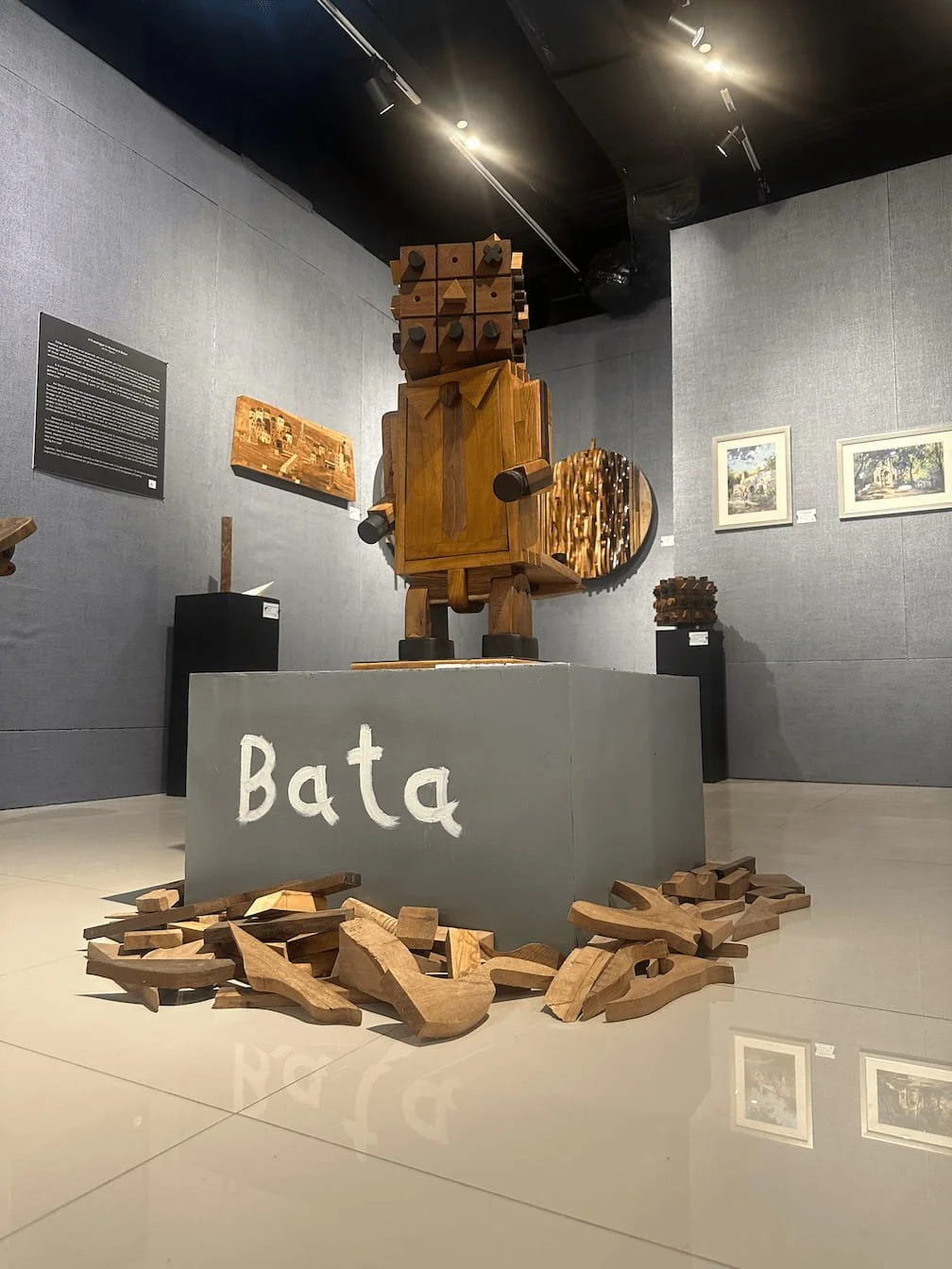 Main piece of Eugie Dela Cruz titled bata