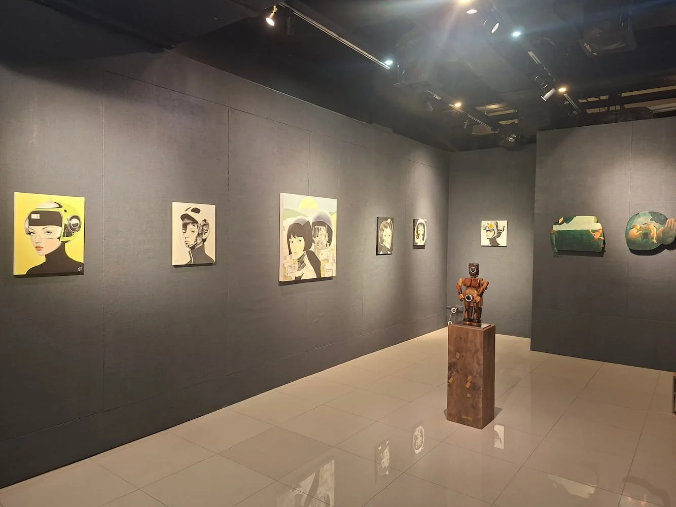 RIGHT SIDE VIEW OF FUTURE IN UNIVERSE AT ART FOR SPACE