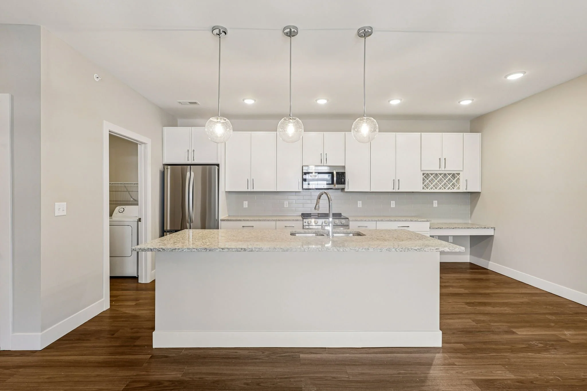 40-web-or-mls-939 Rosemary Ave Unit 301-S0502-008.jpg