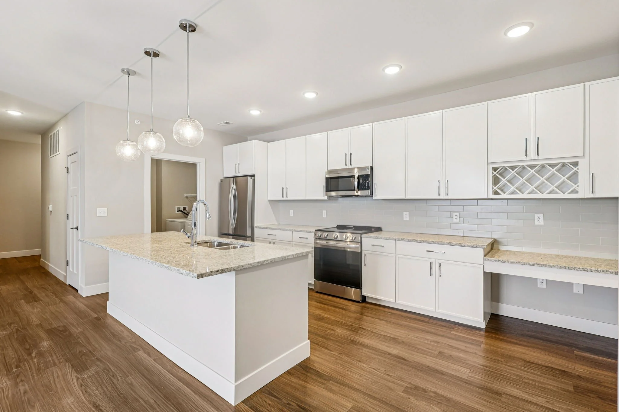 45-web-or-mls-939 Rosemary Ave Unit 301-S0502-013.jpg