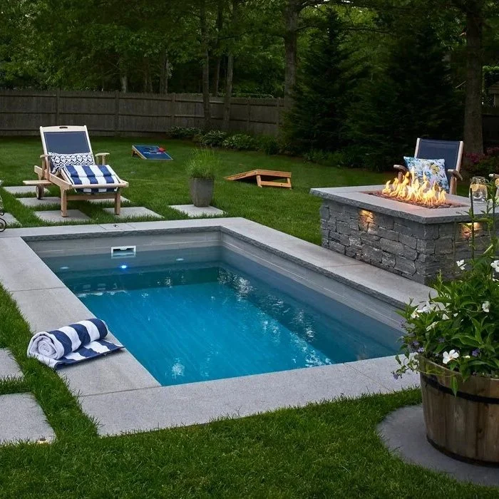 imgi_94_Cozy+backyard+with+plunge+pool%2C+fire+pit%2C+and+modern+patio+design+in+Hillsdale%2C+NJ.jpg
