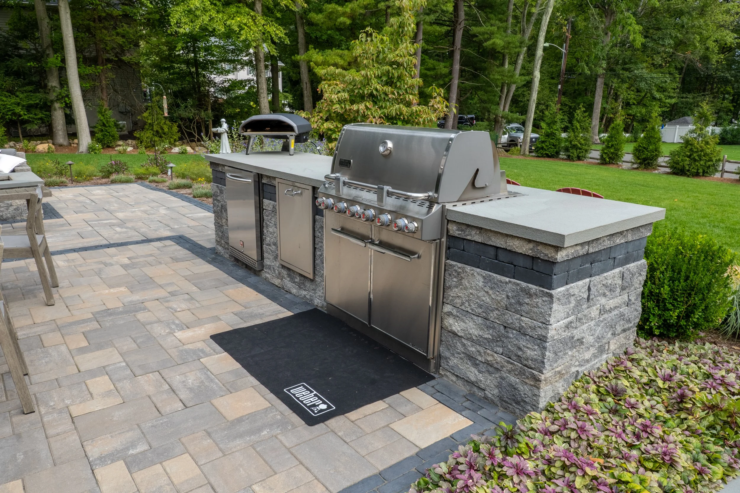 outdoor kitchen