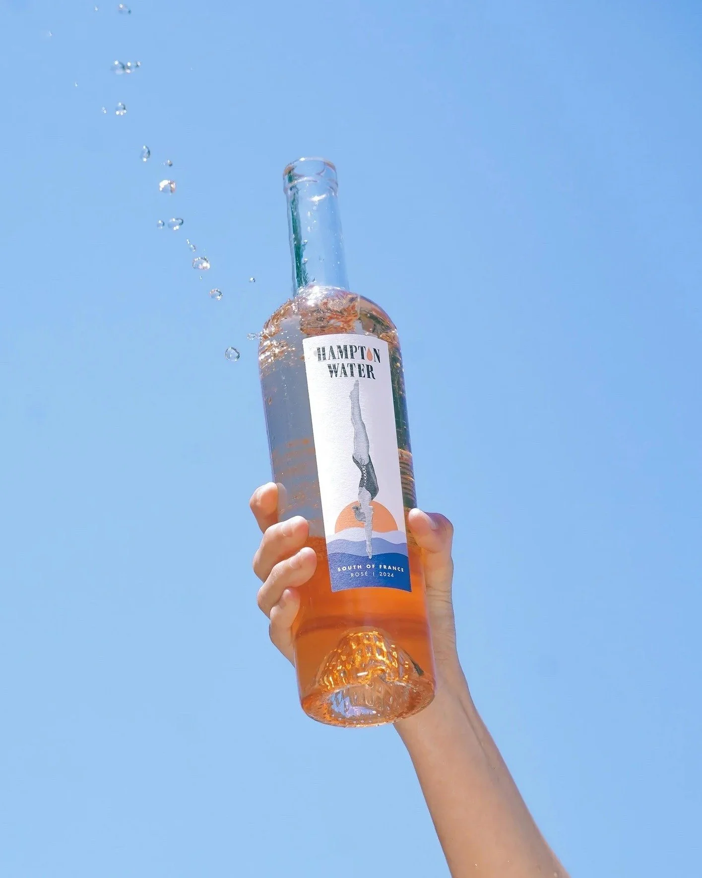 Hampton Water wine is fresh and lively, with soft notes of strawberry, and citrus; a beautiful, long finish is a result of its careful and meticulous aging in new French Oak barrels. 
📸 by Hampton Water Ros&eacute;
 #BestBrandsInc #TNdistributor #di