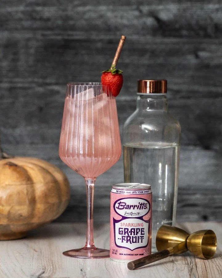 ✨🍹 Drink Spotlight: @barrittsmixers Sparkling Grapefruit 🍹✨
Meet your new favorite cocktail &mdash; the Ruby Fizz 💎🥂 Proof that the best things in life really do sparkle! Here&rsquo;s how to mix it up with a recipe by Barritt's:

1.5 oz Vodka
4 o