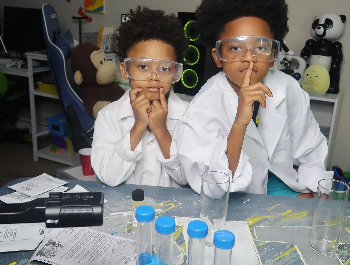 #BillNye has absolutely nothing on #ZacandZeedo #sciencekids #brothers #youtubekids #kidyoutubershub #kidyoutubershub #kidcontentcreator