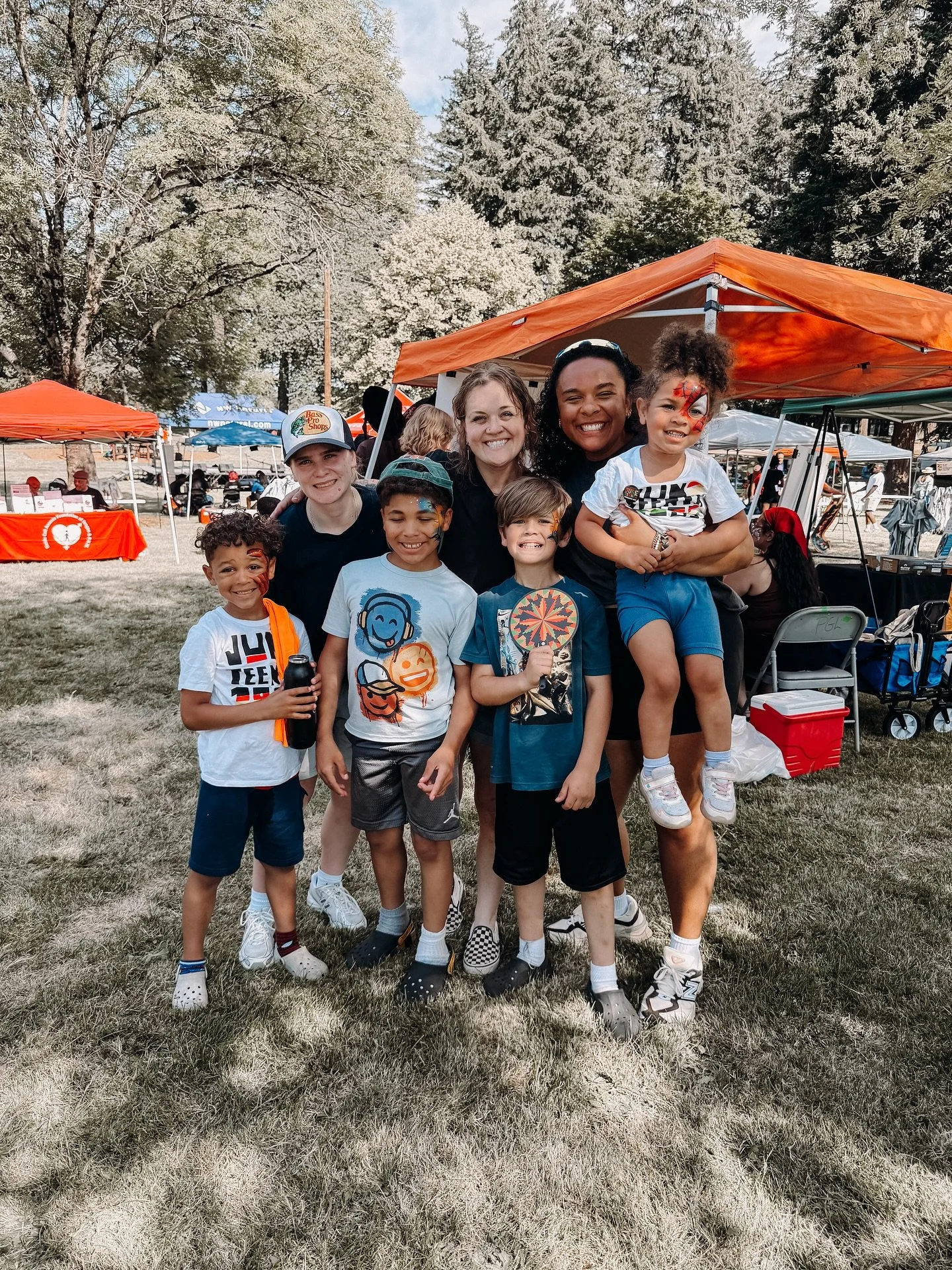 Happy Juneteenth from our crew to yours! My heart is so full when I&rsquo;ve got all these babes loaded up into the wagon &amp; we&rsquo;re out in the world experiencing the tastes and sounds of community.

Bonus points when we&rsquo;ve got extra han