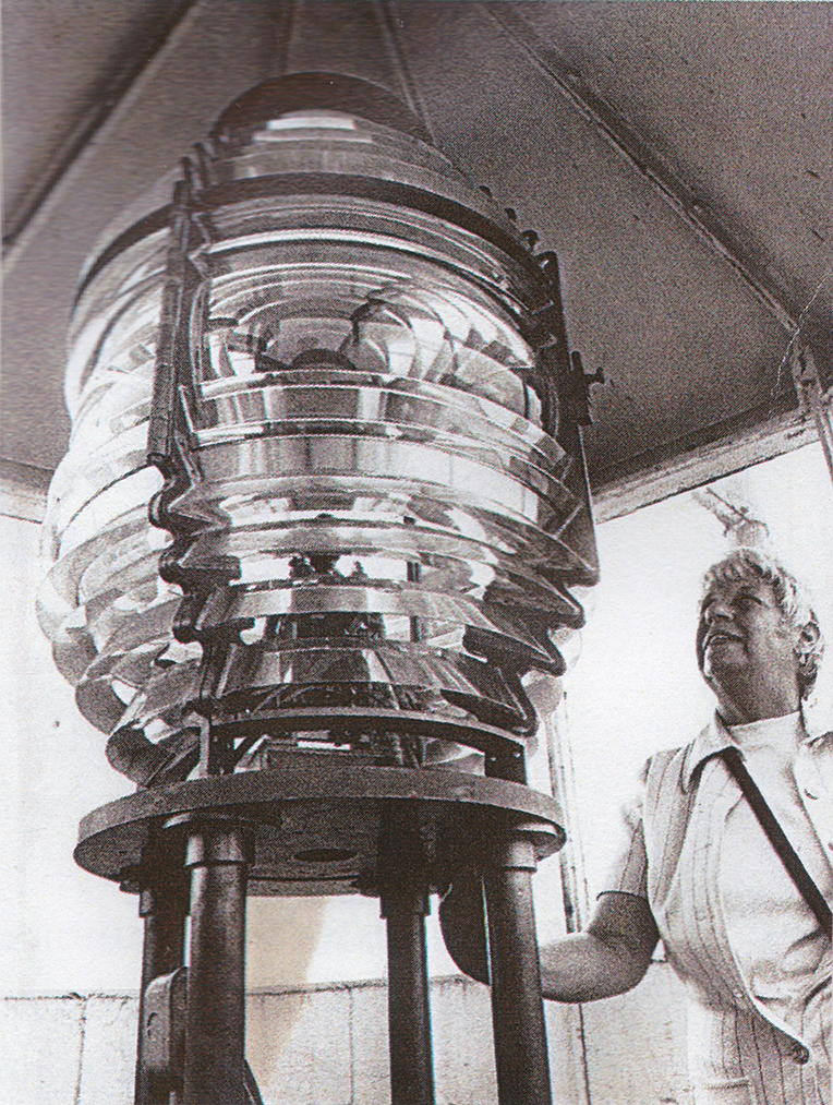 Kate's granddaughter, Lucille Walker Payne, returns to the lighthouse in 1974. (Staten Island Advance)