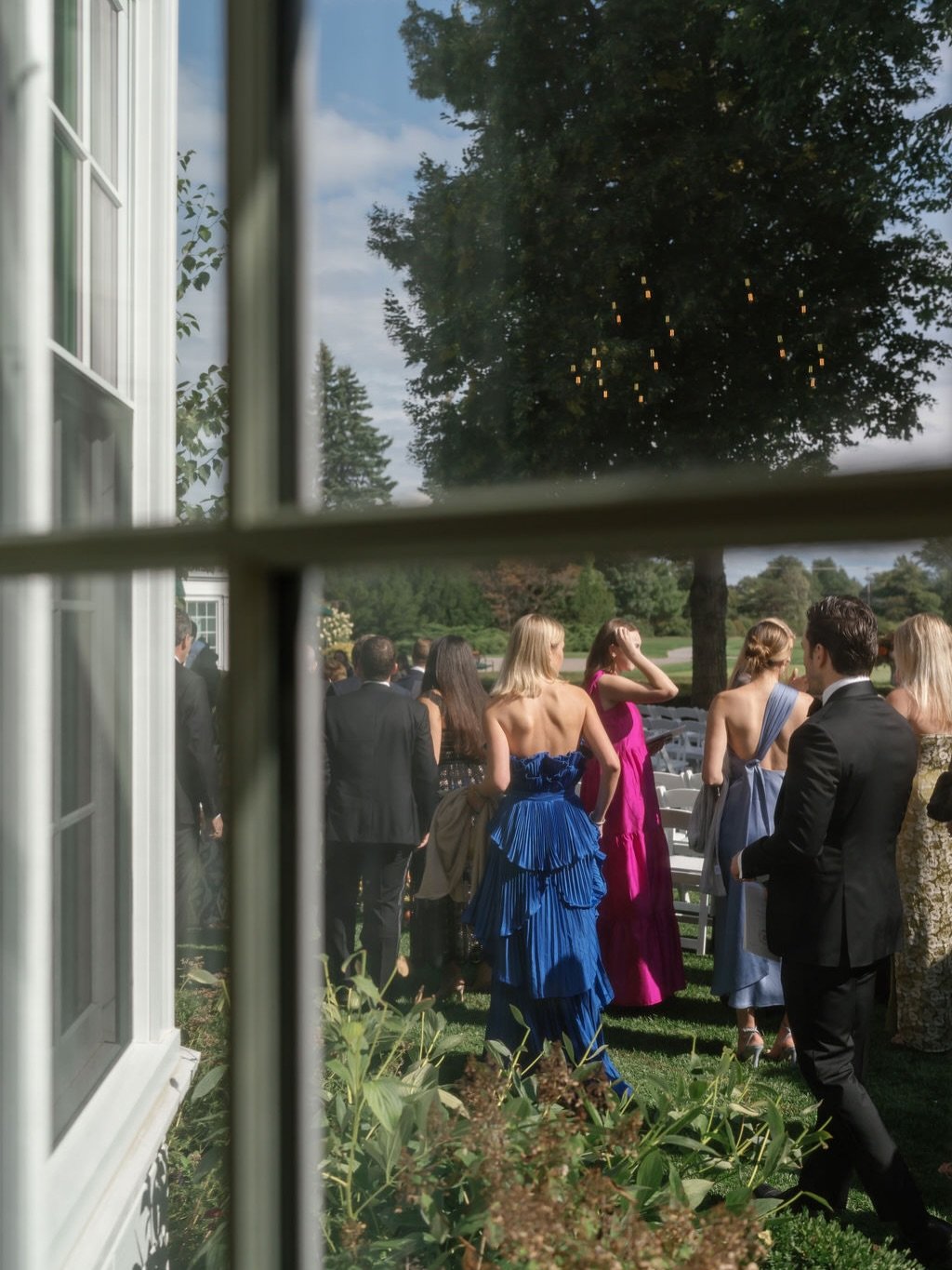 reliving the most colorful day with maddie and evan 
.
.
.
.
.
Venue: @countryclubofbuffalo 
Florals: @wildrootfloral 
Photo: @meccay_photography 
Video: @sunnybluefilms 
Band: @twilightentertainmentny 
Desserts: @fairycakesbuffalo 
Dress: @kyhabride