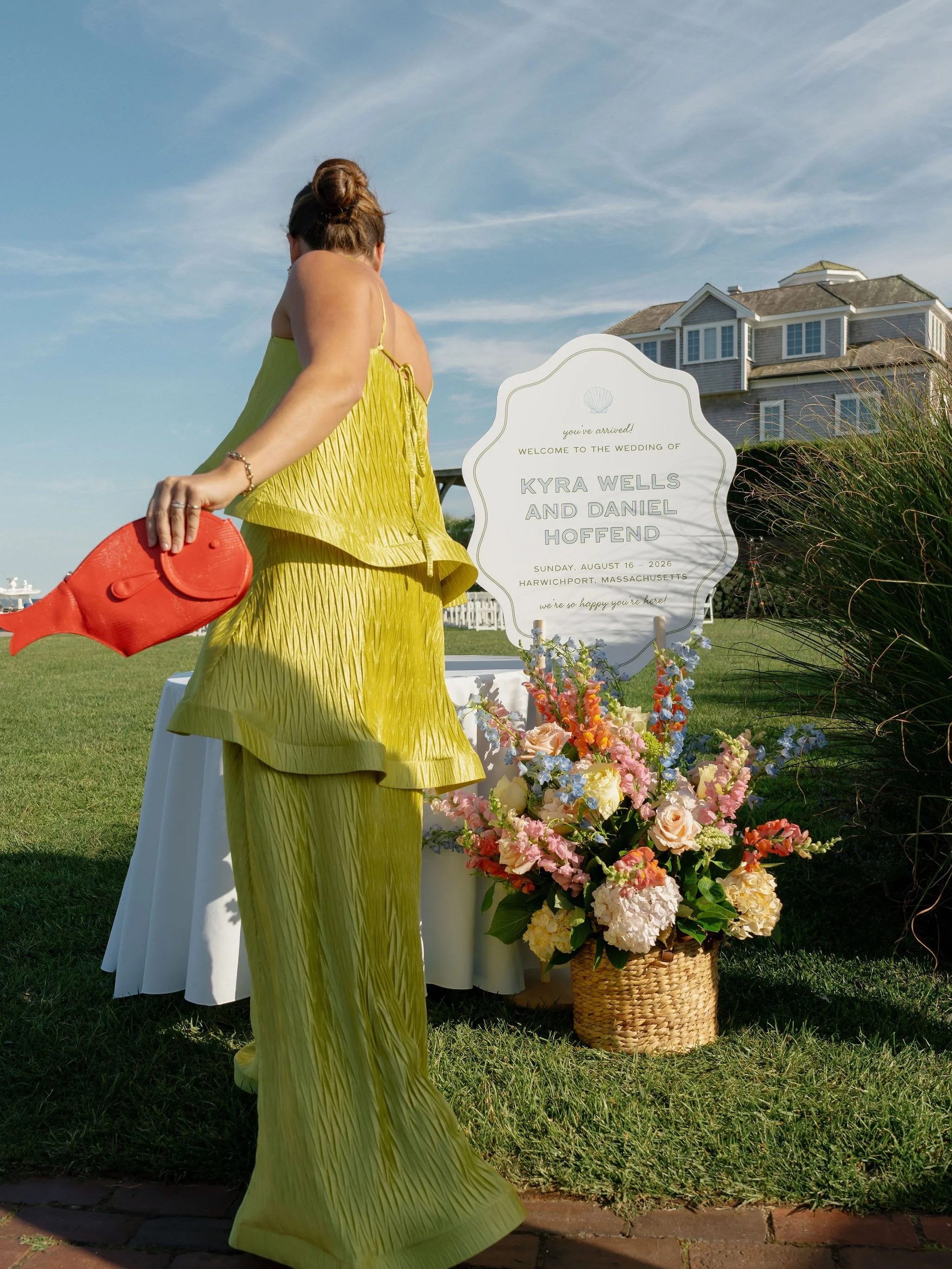 last weekend on the cape celebrating the sweetest souls!! More to come from Kyra and Dan's magical weekend ☀️🐠