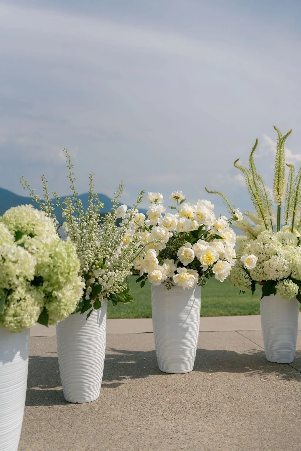 wedding-ceremony-florals-sagamore-resrot.jpg
