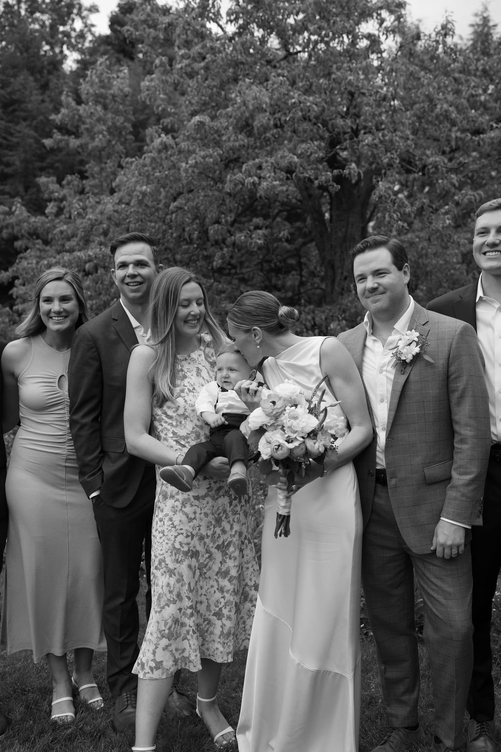 family-wedding-candid-moment.jpg