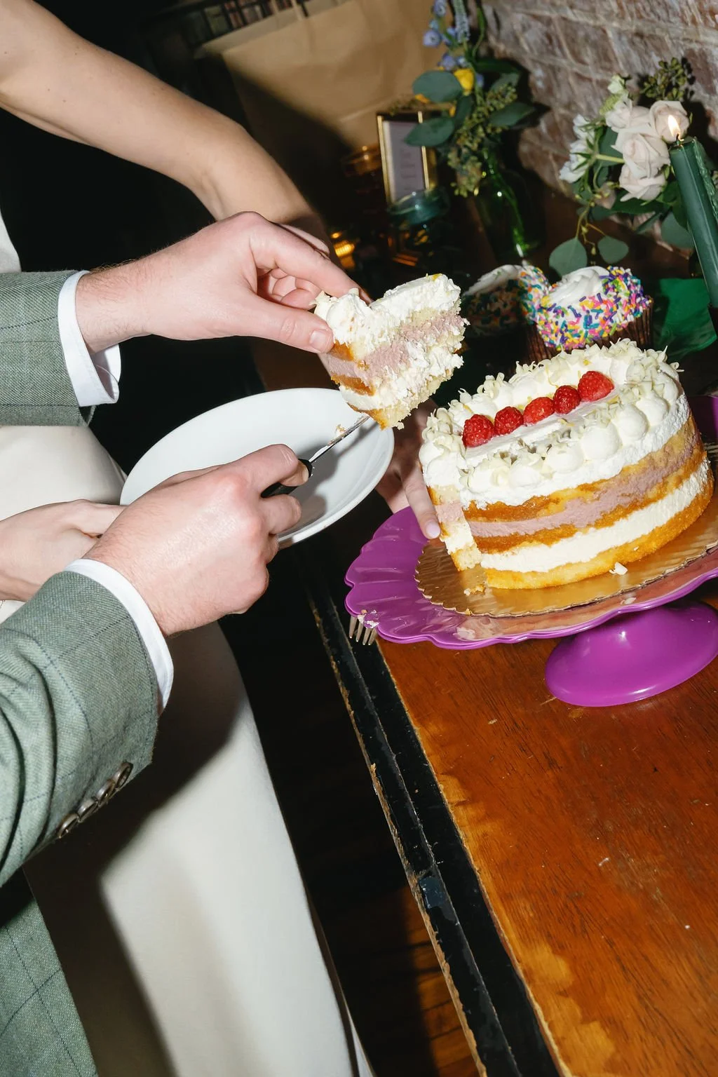 couple-cake-cutting.jpg